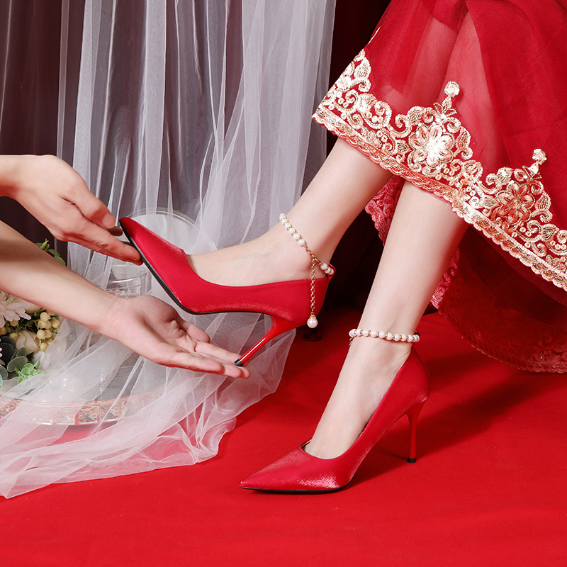313233小码女鞋2023年新款新娘鞋婚鞋红色秀禾鞋绸缎性感高跟鞋详情图3