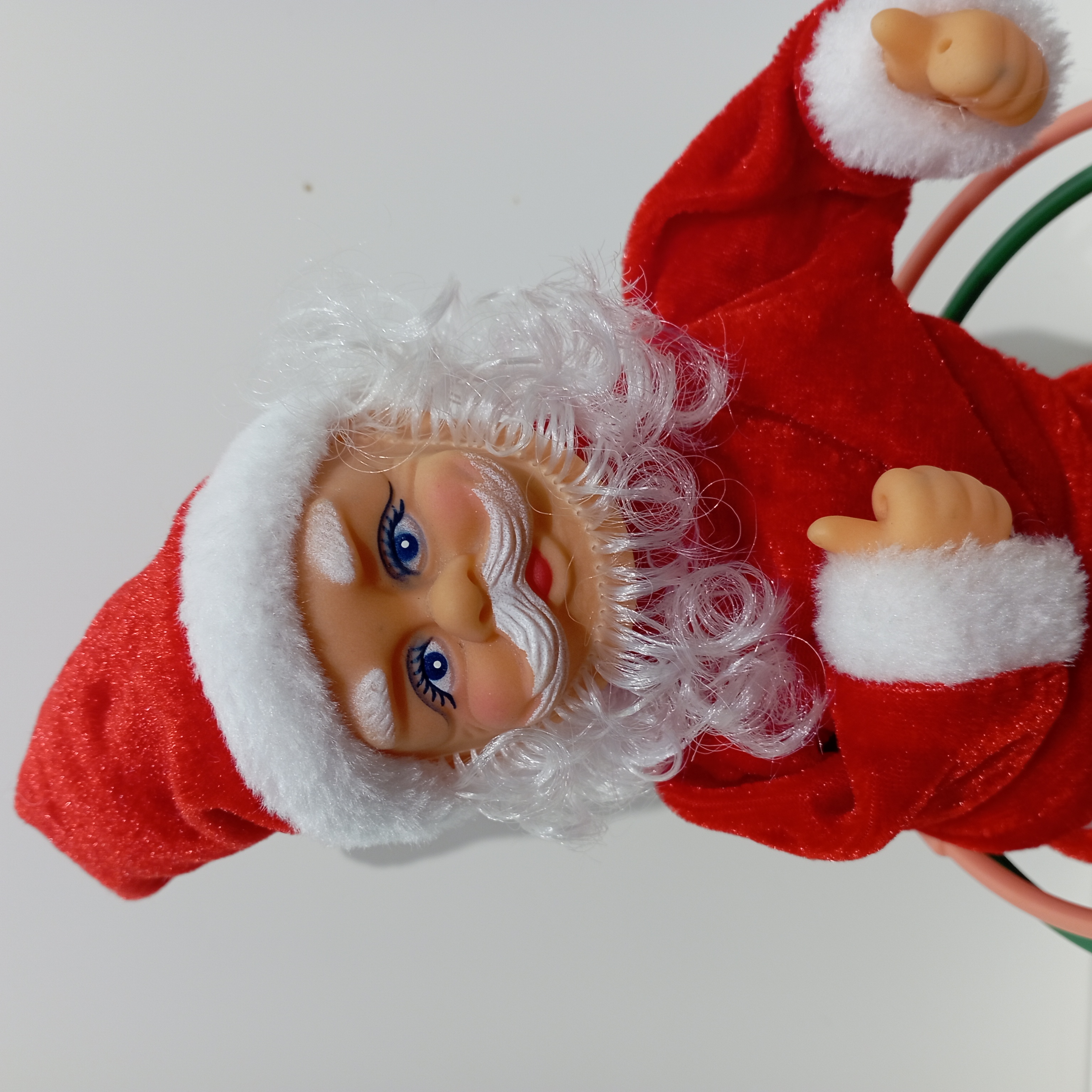 Christmas 9123 Santa Claus in cute shape with a music hula hoop. Santa Claus 30CM electric toy details Picture