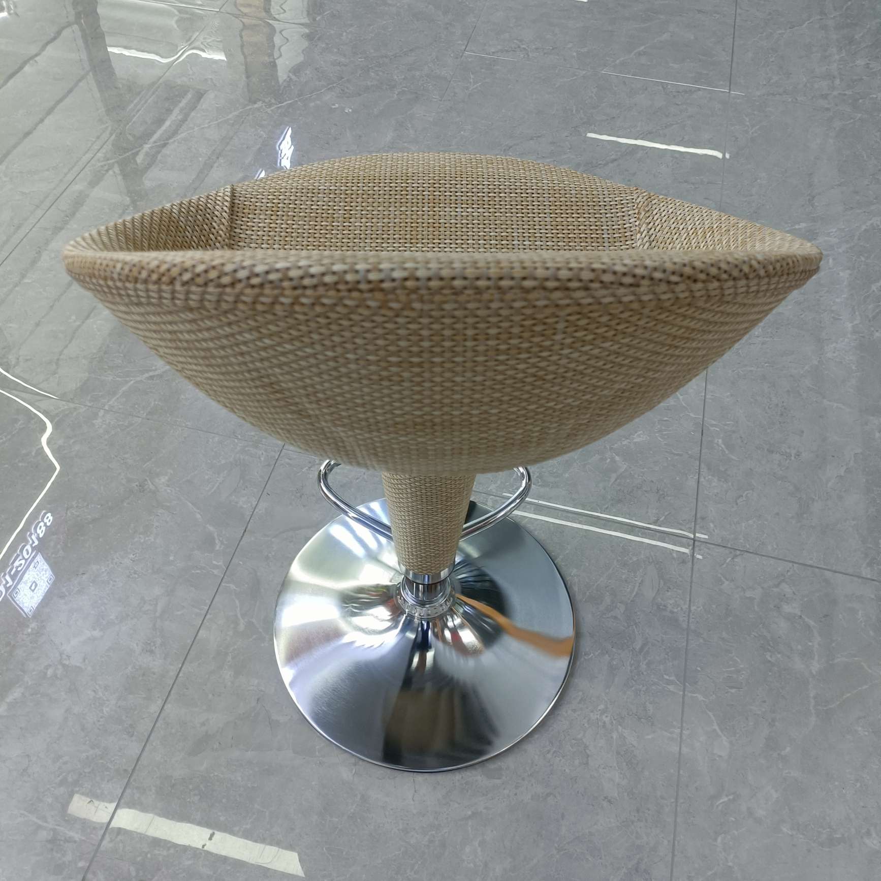 Bar counter chairs, front desk dining chairs, bar chairs, beauty salon chairs, adjustable backrests, cash register stools, mobile phone store high stools Specification image
