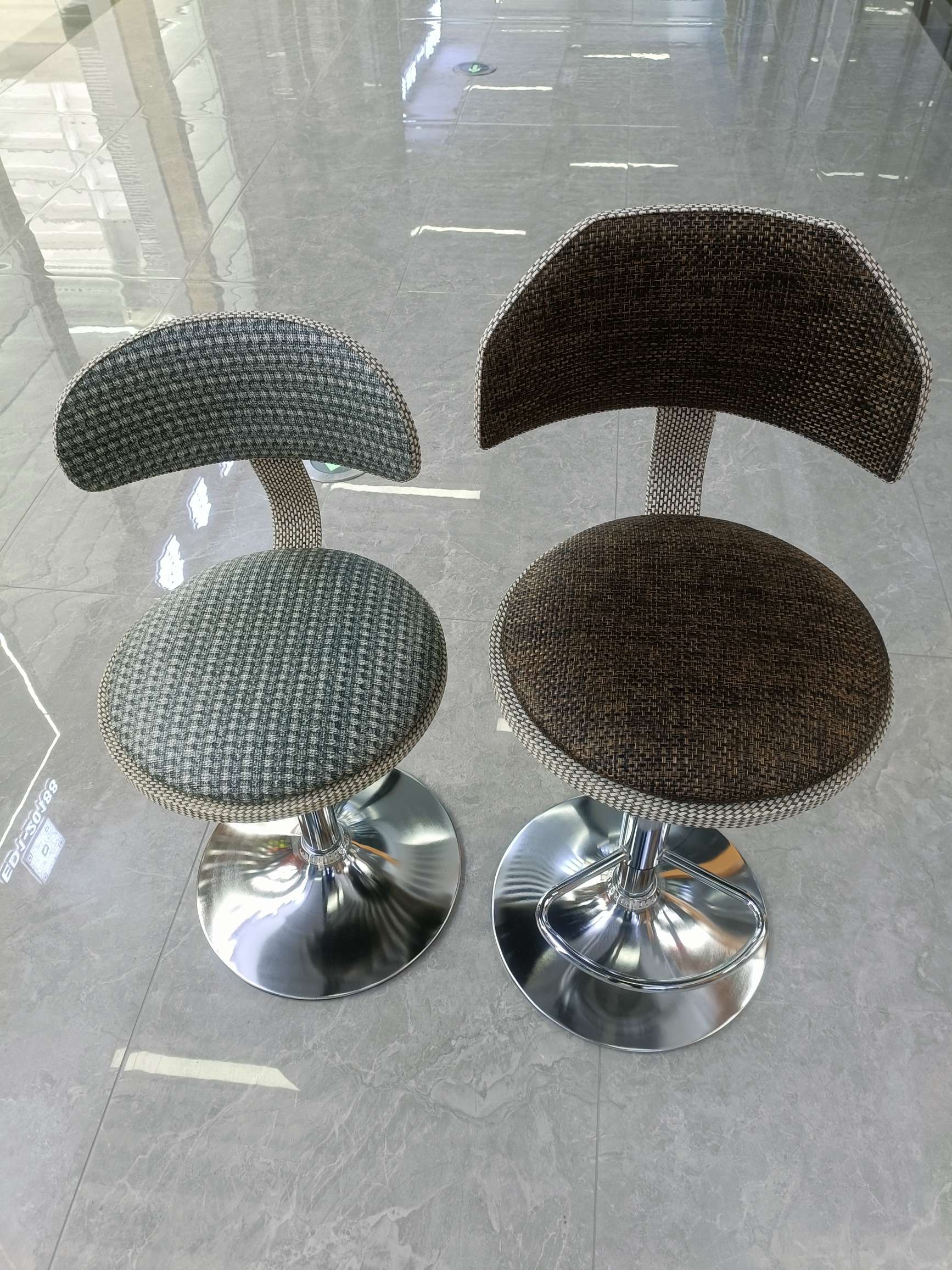 Bar stools, front desk chairs, dining chairs, beauty salon chairs, modern and simple bar stools, bar high stools, high-backrest stools Item Picture