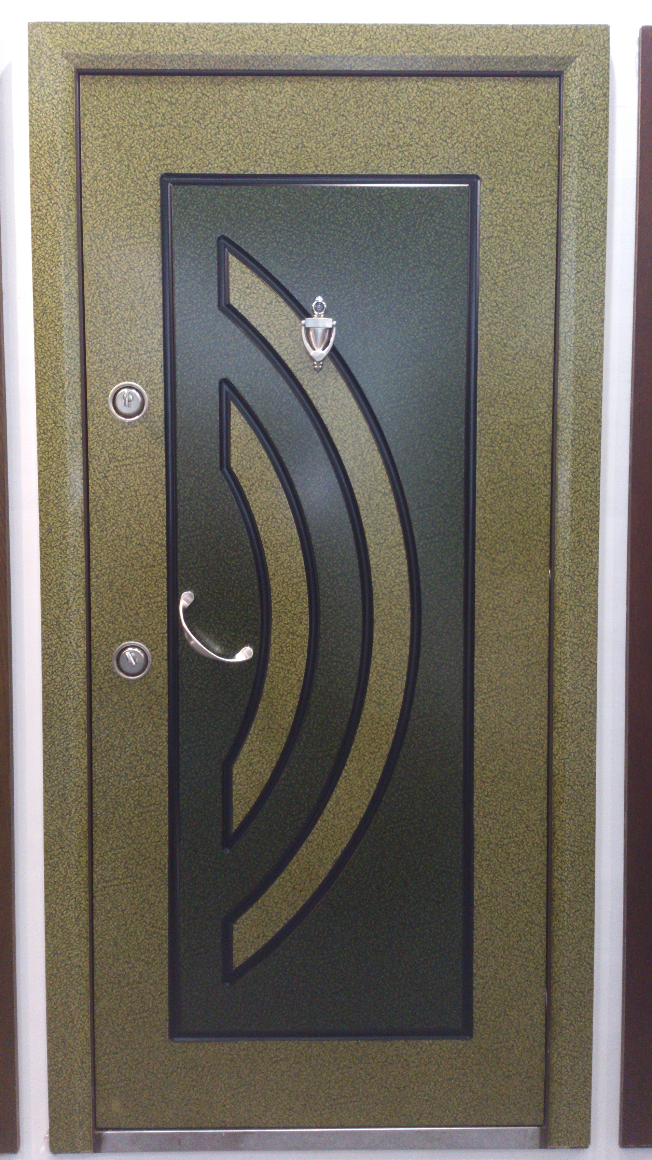 Safe and reliable armored entrance door Safe entrance door turkish armored door 2 details Picture