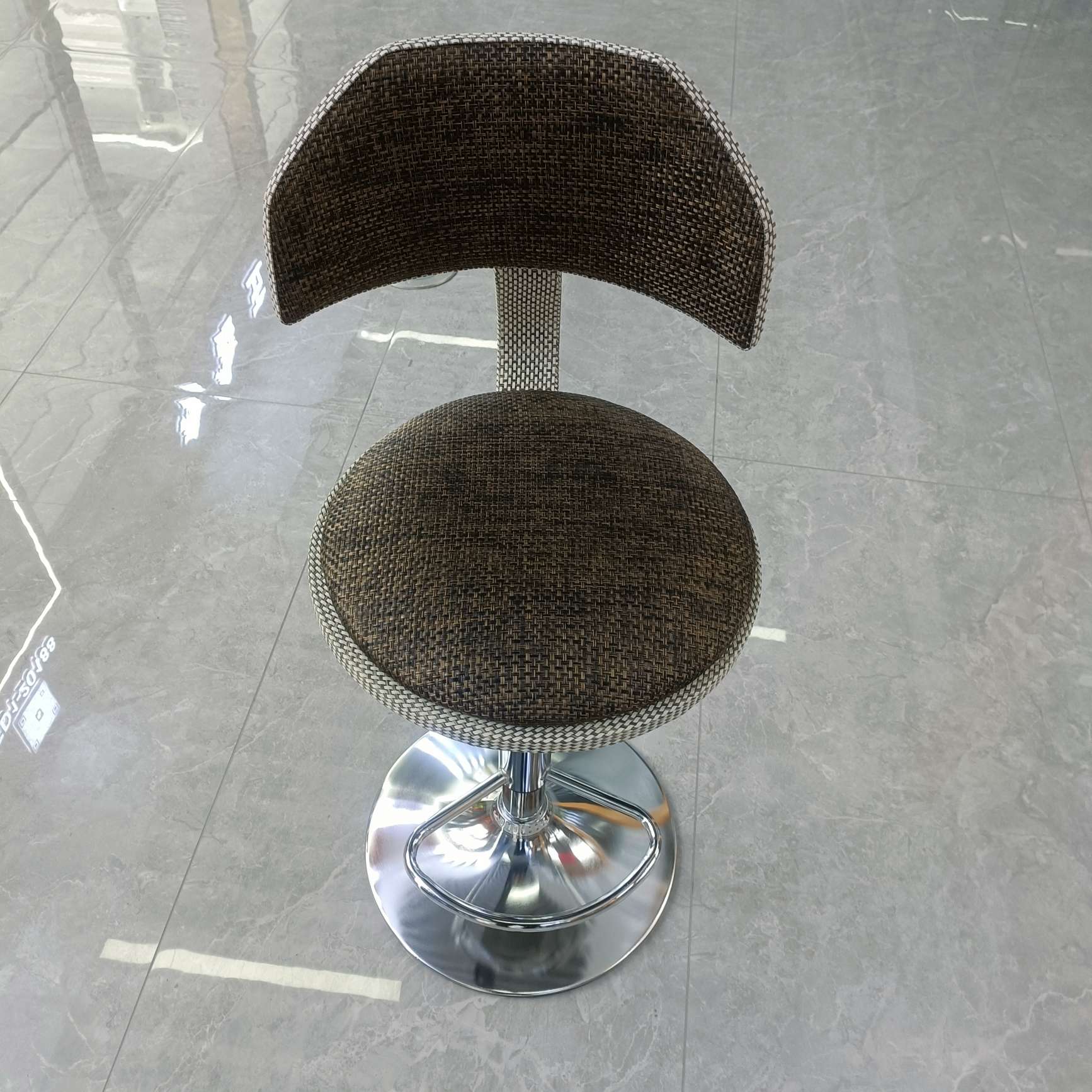 Bar stools, front desk chairs, dining chairs, beauty salon chairs, modern and simple bar stools, bar high stools, high-backrest stools Application Scenario