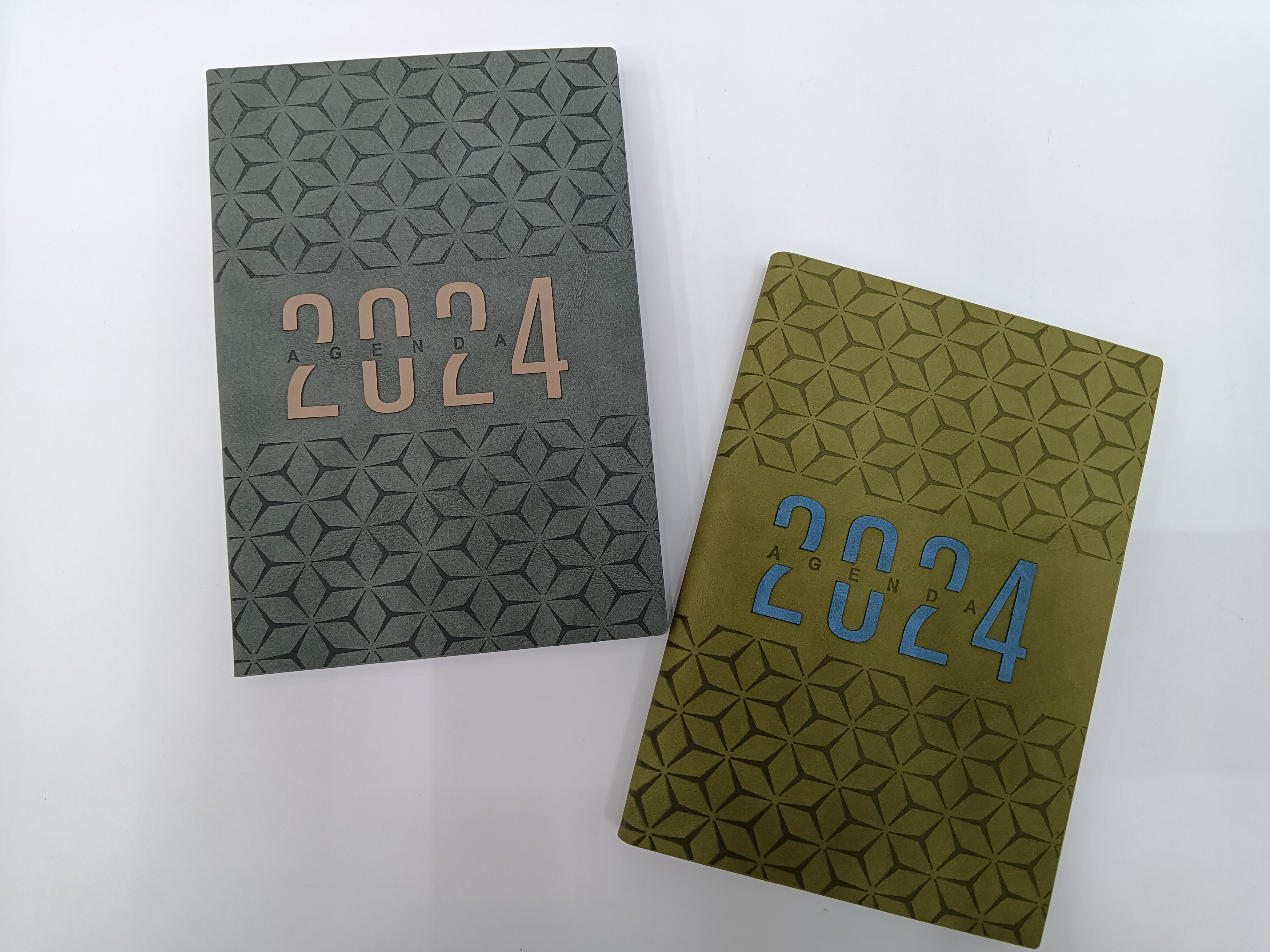 点滴文具办公文化纸品本册笔记本记事本 2024新款年历本A5PU立体设计新颖笔记本可西语阿语法语葡语等支持来图定制