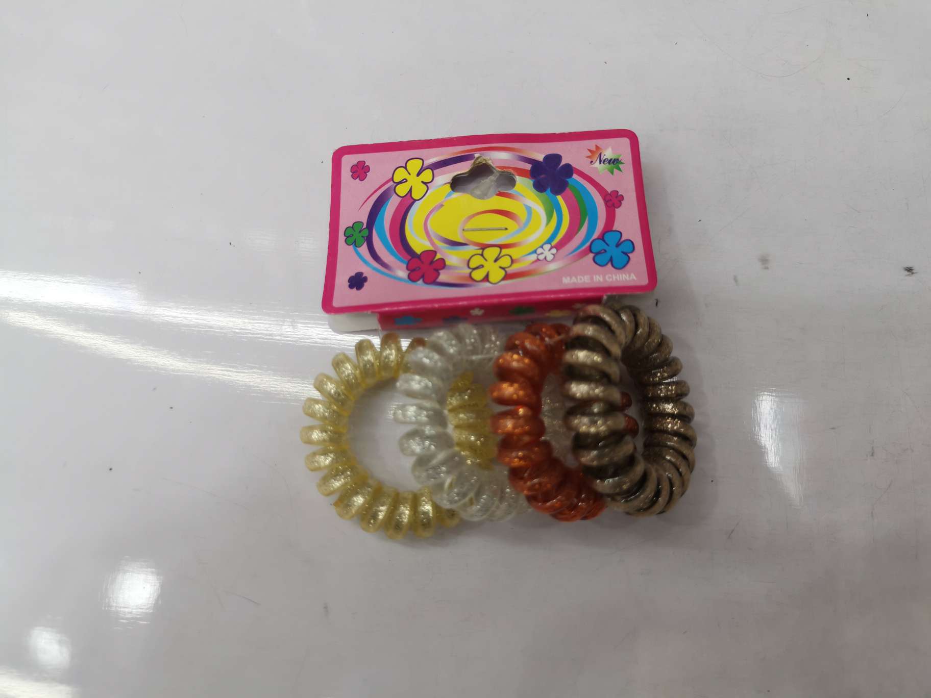 Telephone line small sandpaper, high-elasticity telephone line hair band, simple and durable, high-elasticity hair tie, hair accessory Application Scenario