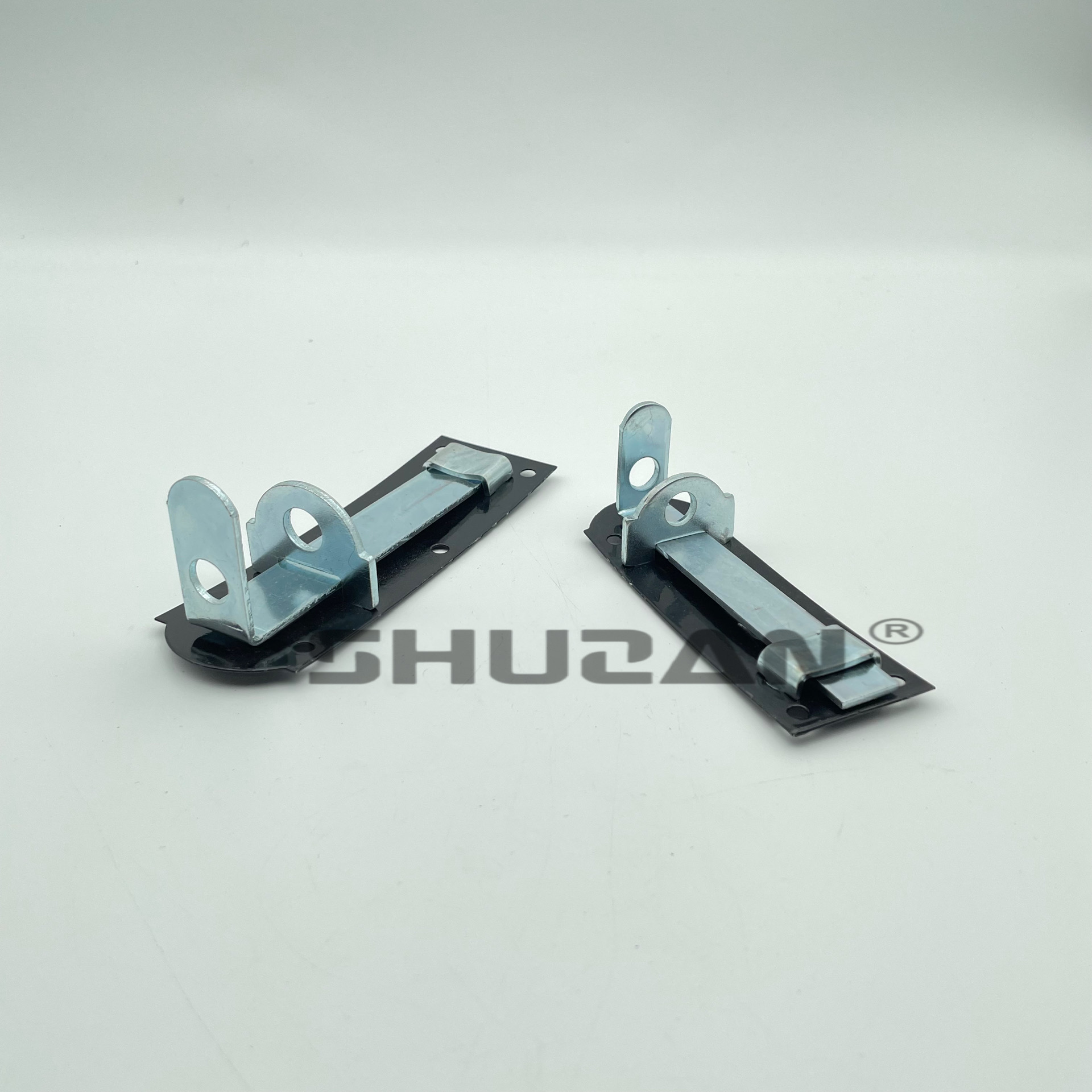The latch door bolt comes in various sizes, specifications and styles, and is sturdy and durable Item Picture