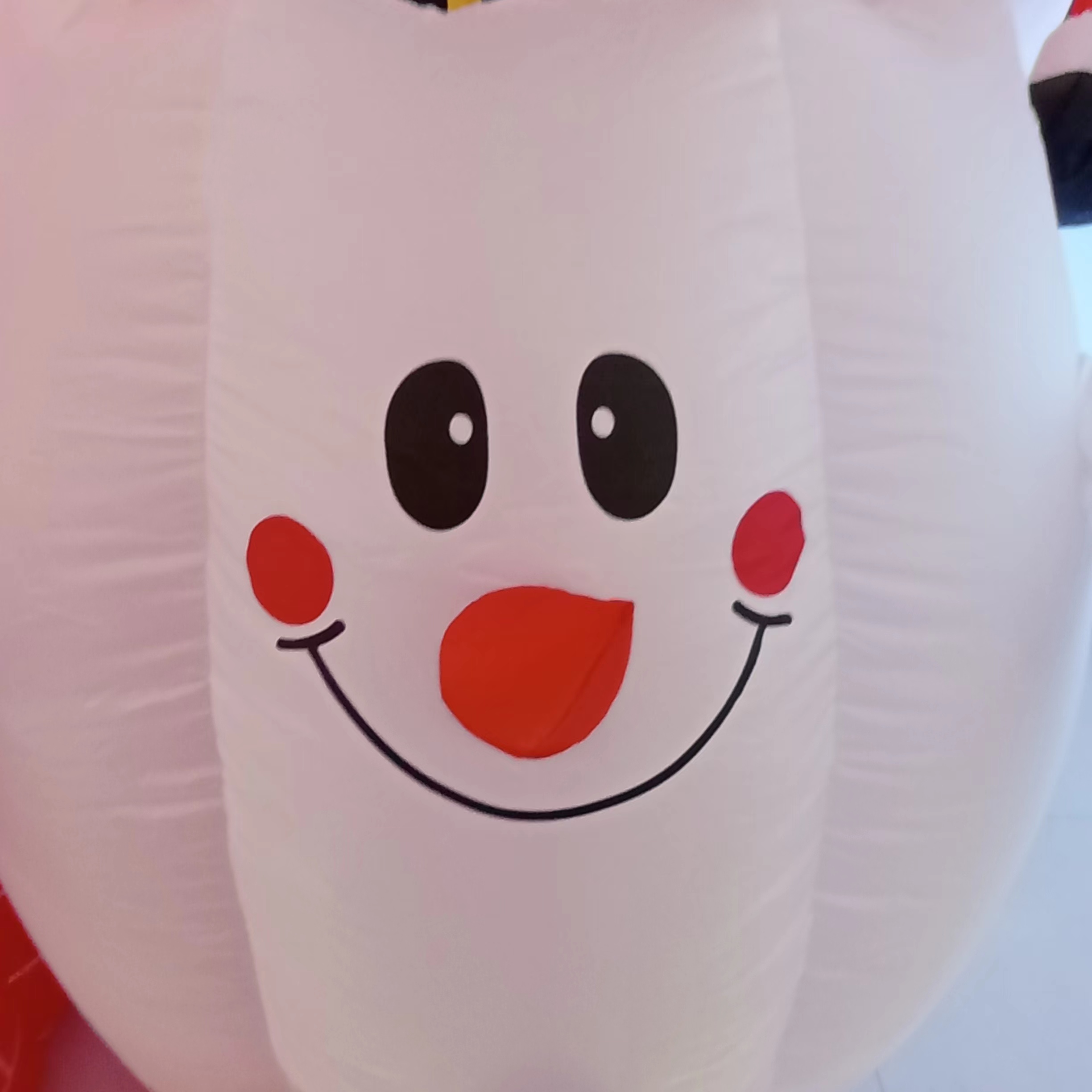 Christmas air Model 9123 features a snowman that can move up and down and Santa Claus holding a hat as a Christmas decoration Item Picture