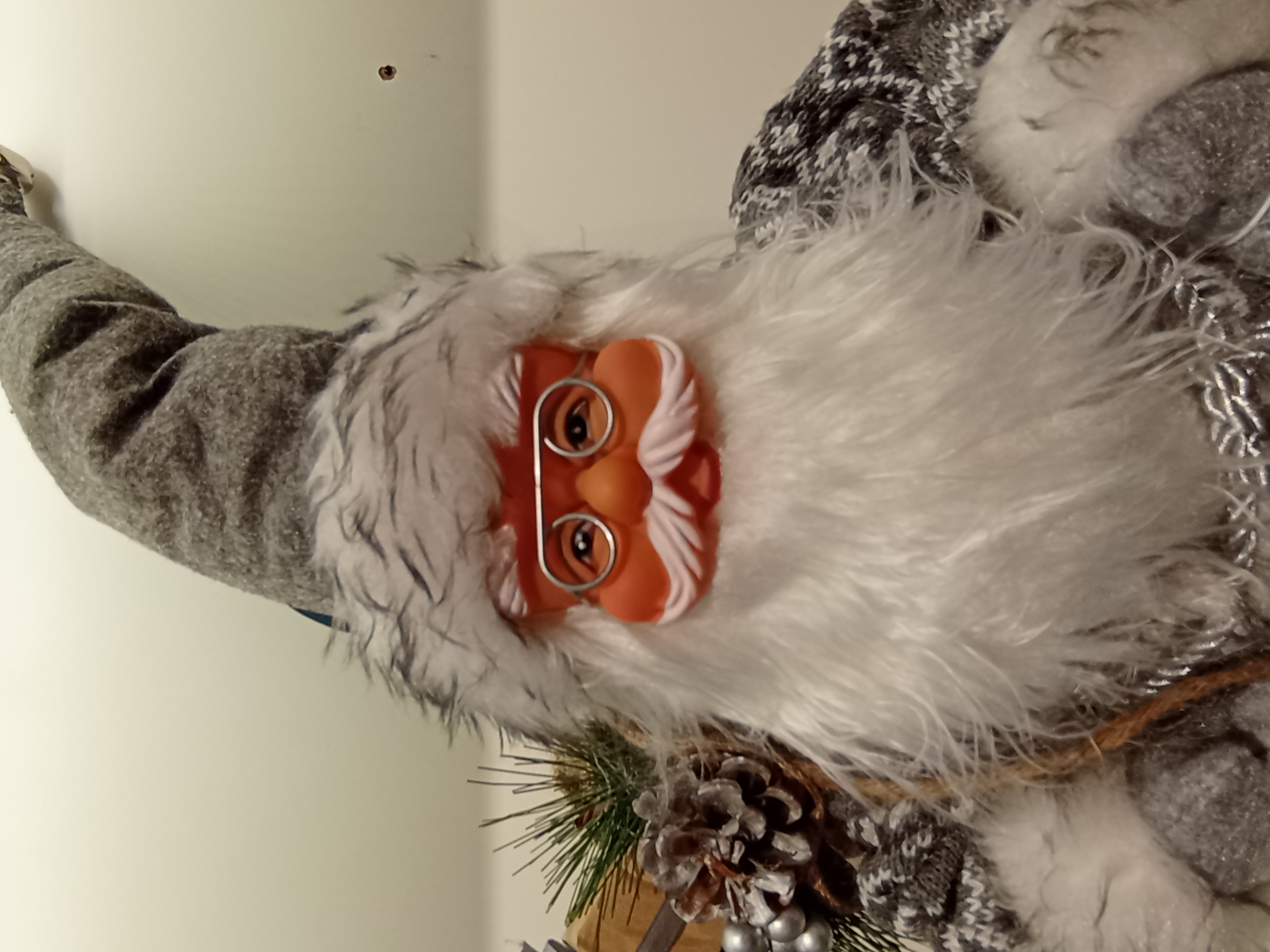 9123 Exquisite Santa Claus grey coat backpack holding a small lantern Santa Claus simulation doll scene display details Picture