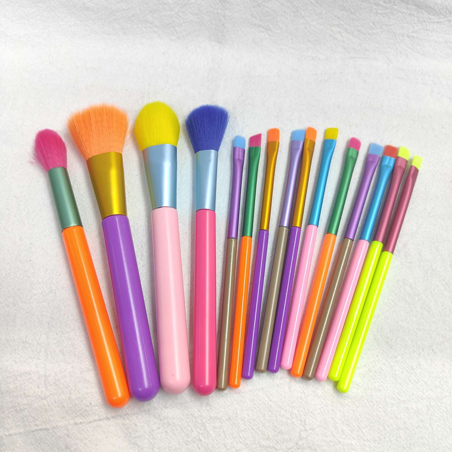 化妆刷/唇刷/腮红刷产品图