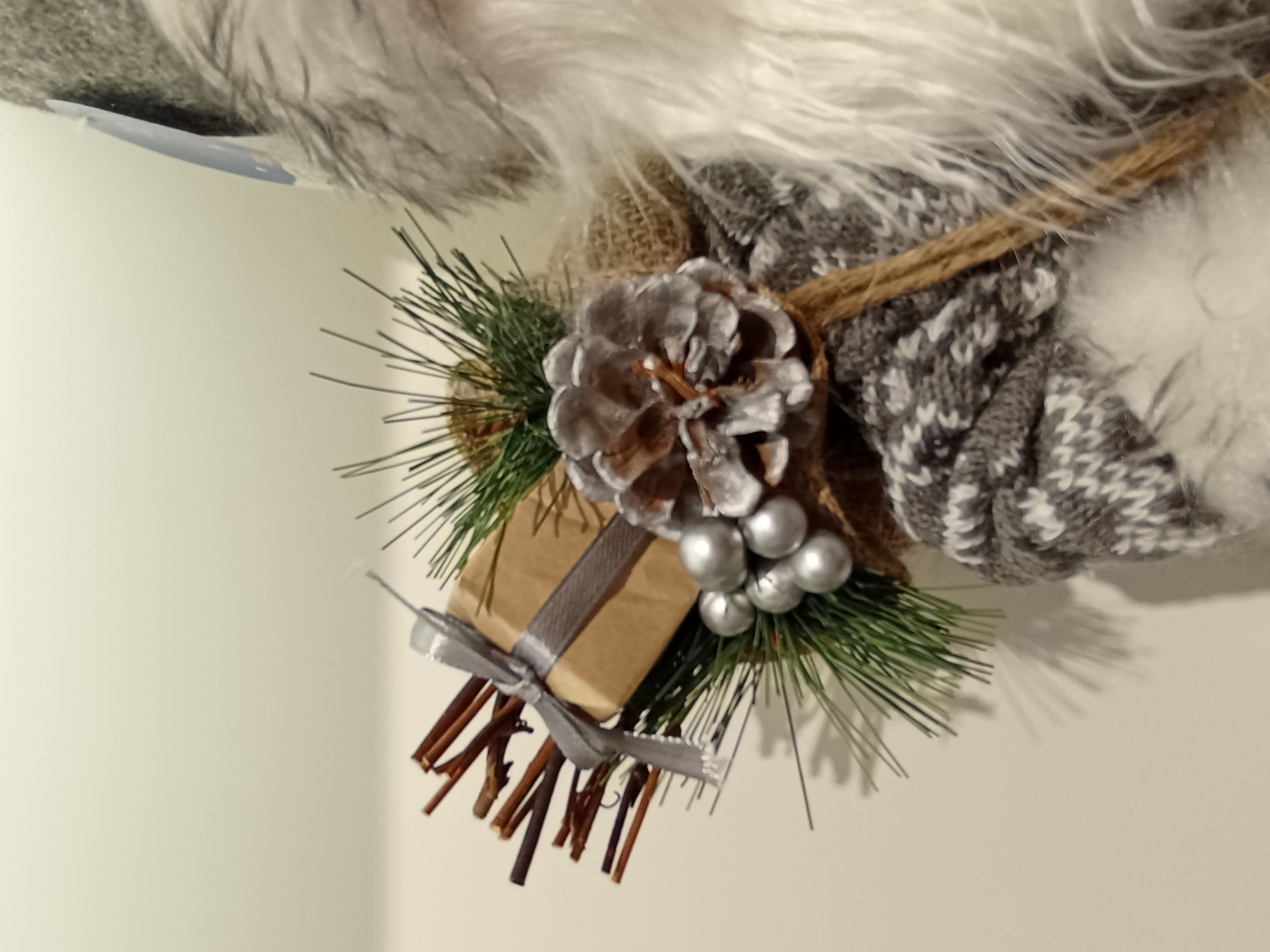 9123 Exquisite Santa Claus grey coat backpack holding a small lantern Santa Claus simulation doll scene display Specification image