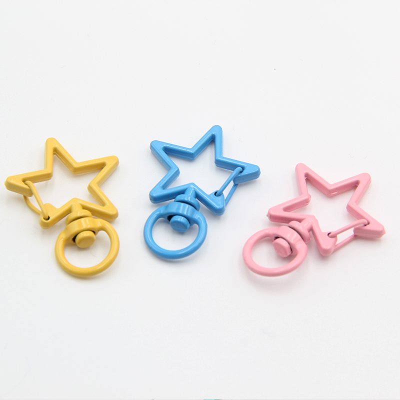 钥匙扣/彩色钥匙扣/五角星挂钩白底实物图