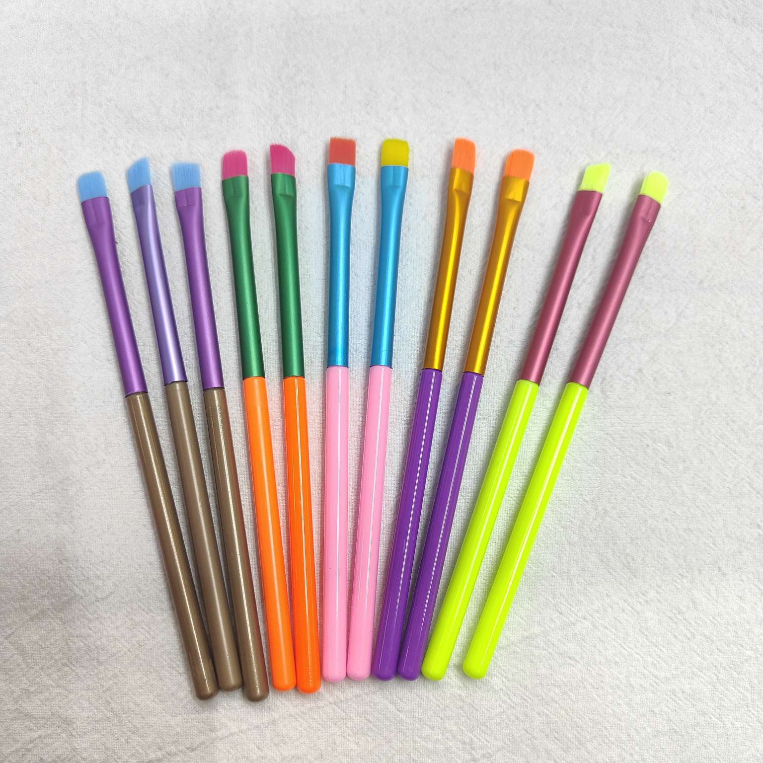 化妆刷/唇刷/腮红刷白底实物图