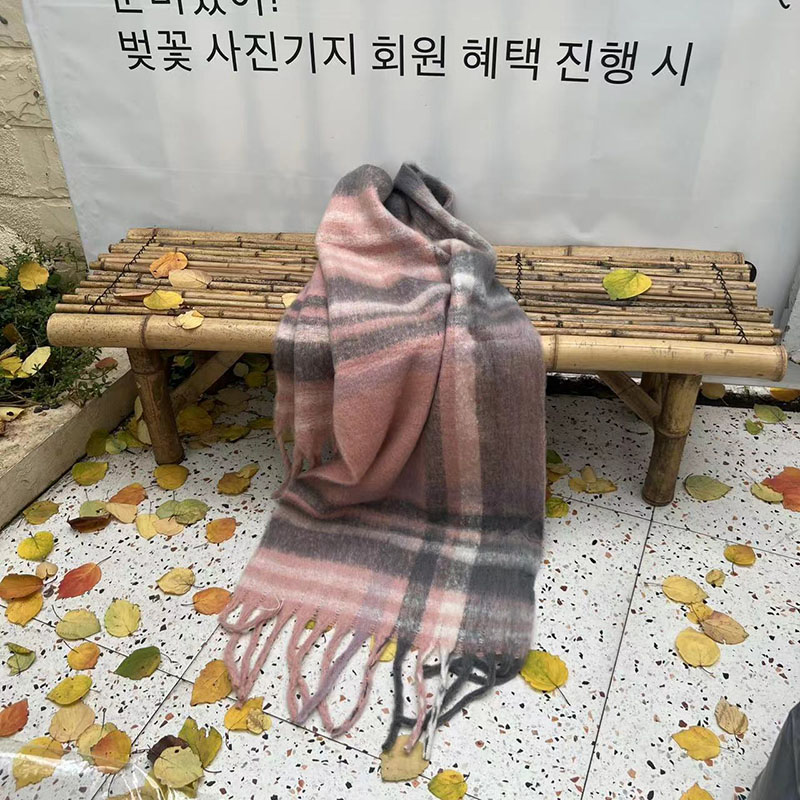 Versatile Styling of Plaid Scarf