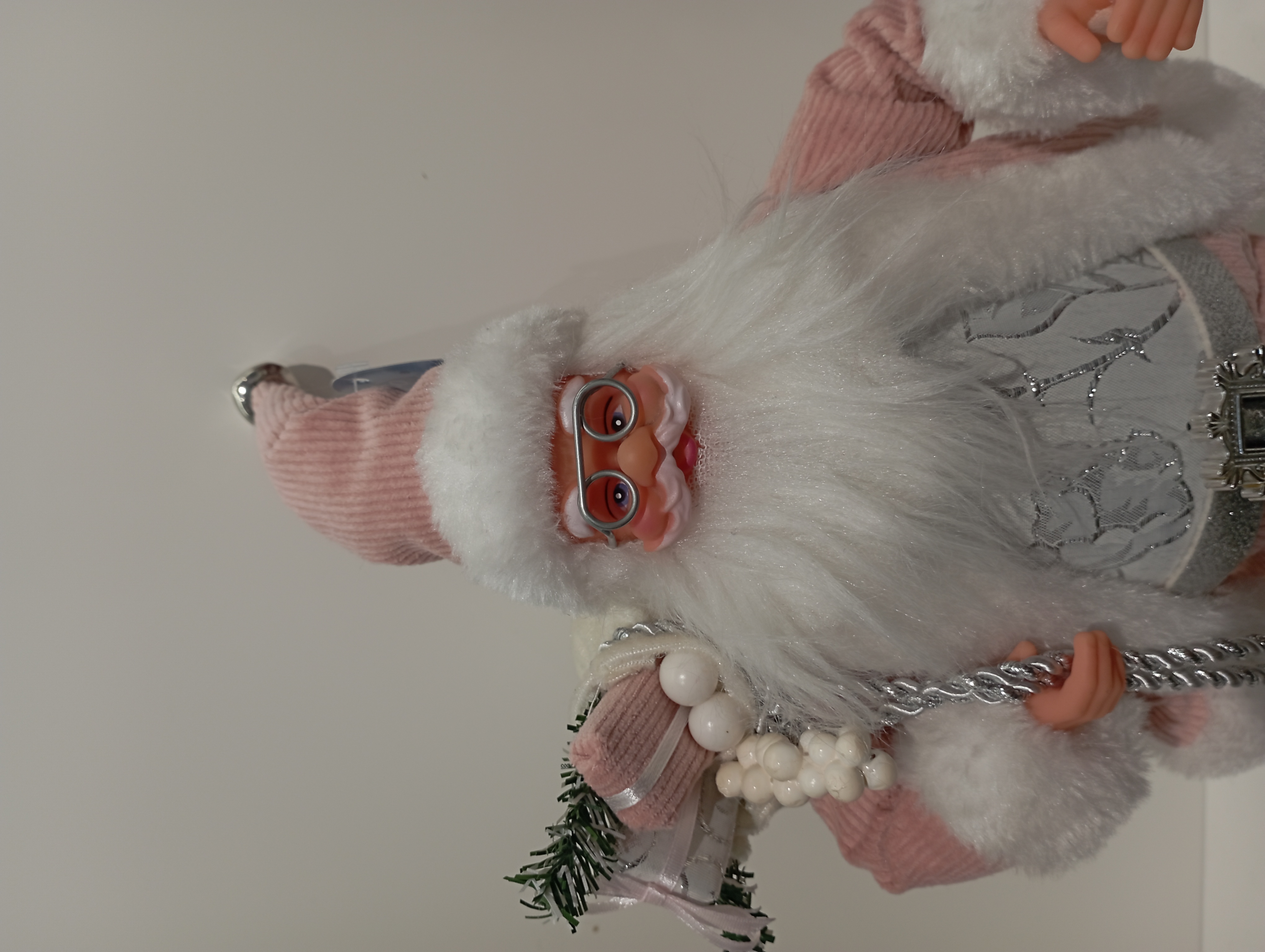 圣诞节装饰玩偶粉色衣服白毛边银色内衬大肚有背包戴眼镜圣诞老人精美礼物静止玩具