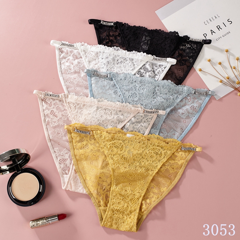 The mystery of the Magic Box: Lace, sexy, comfortable and alluring. The waist strap with small diamonds decorates the girl's underwear details Picture
