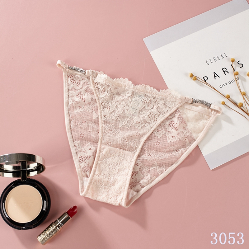 The mystery of the Magic Box: Lace, sexy, comfortable and alluring. The waist strap with small diamonds decorates the girl's underwear Specification image