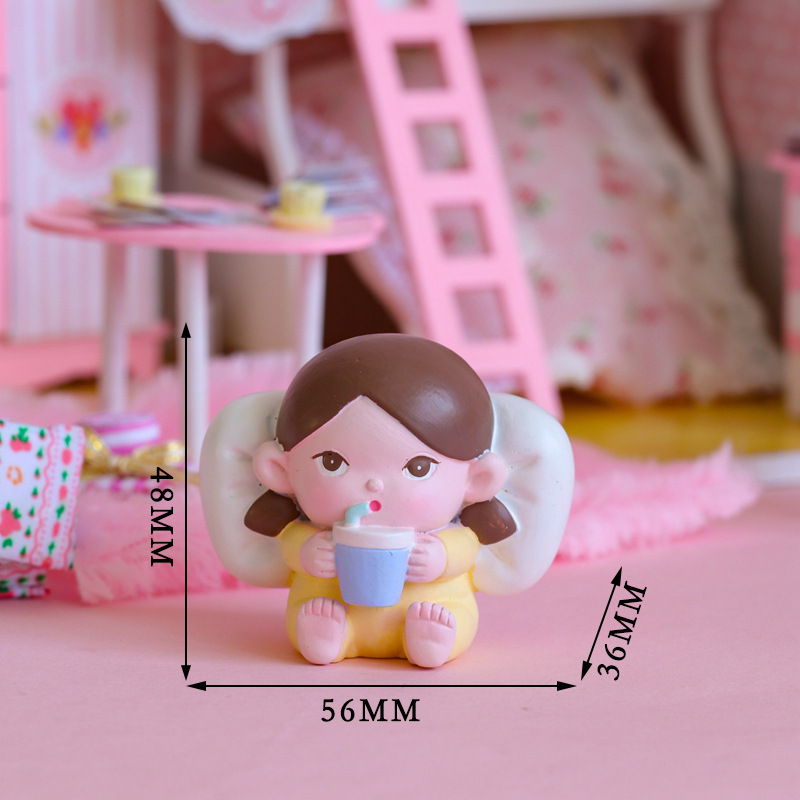 宅女摆件/树脂摆件/公仔摆件白底实物图