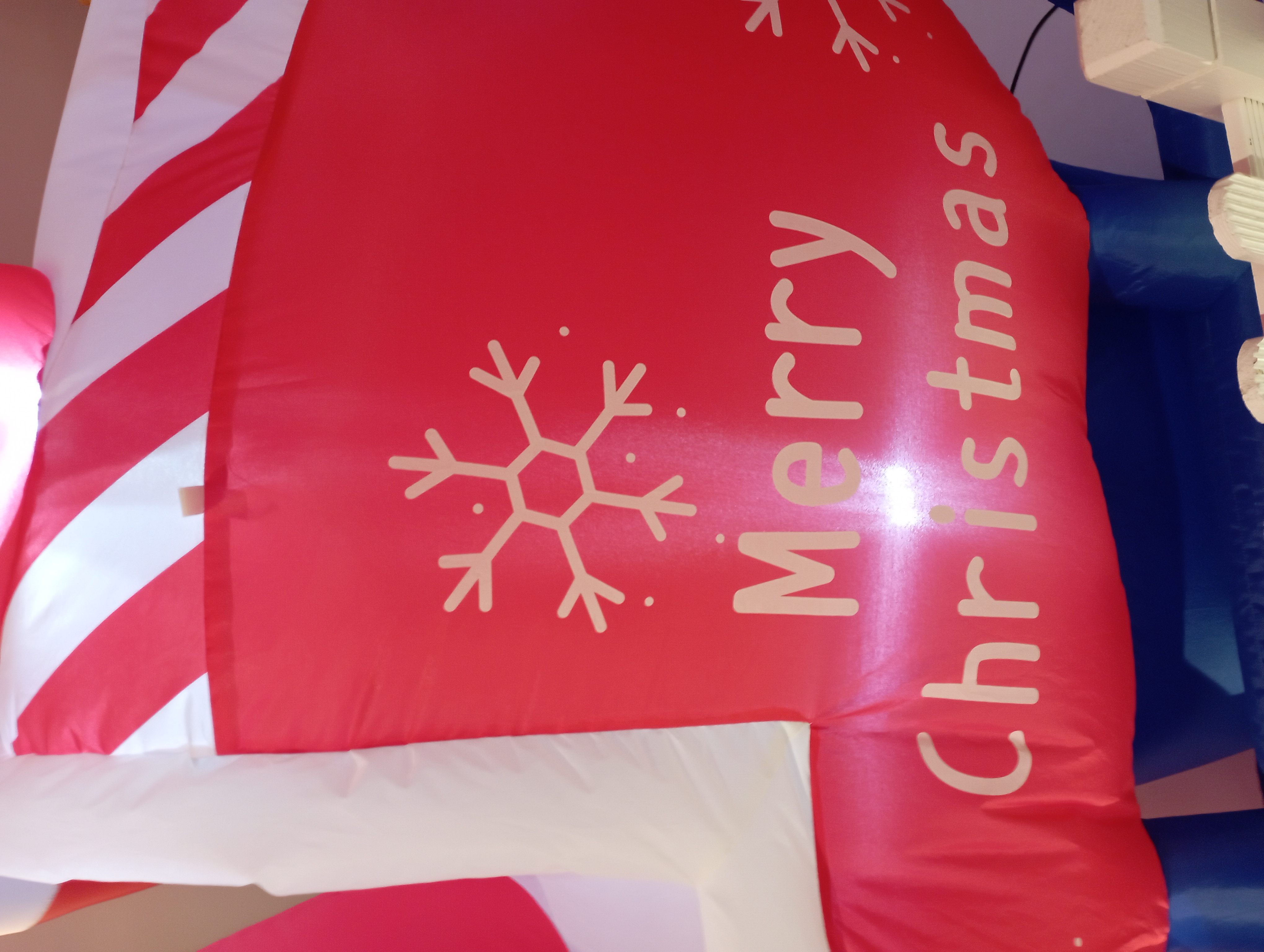 9123 Christmas inflatable mold 1.9-meter Santa Claus flying an airplane Inflatable decoration with a propeller that can rotate Christmas decoration Application Scenario