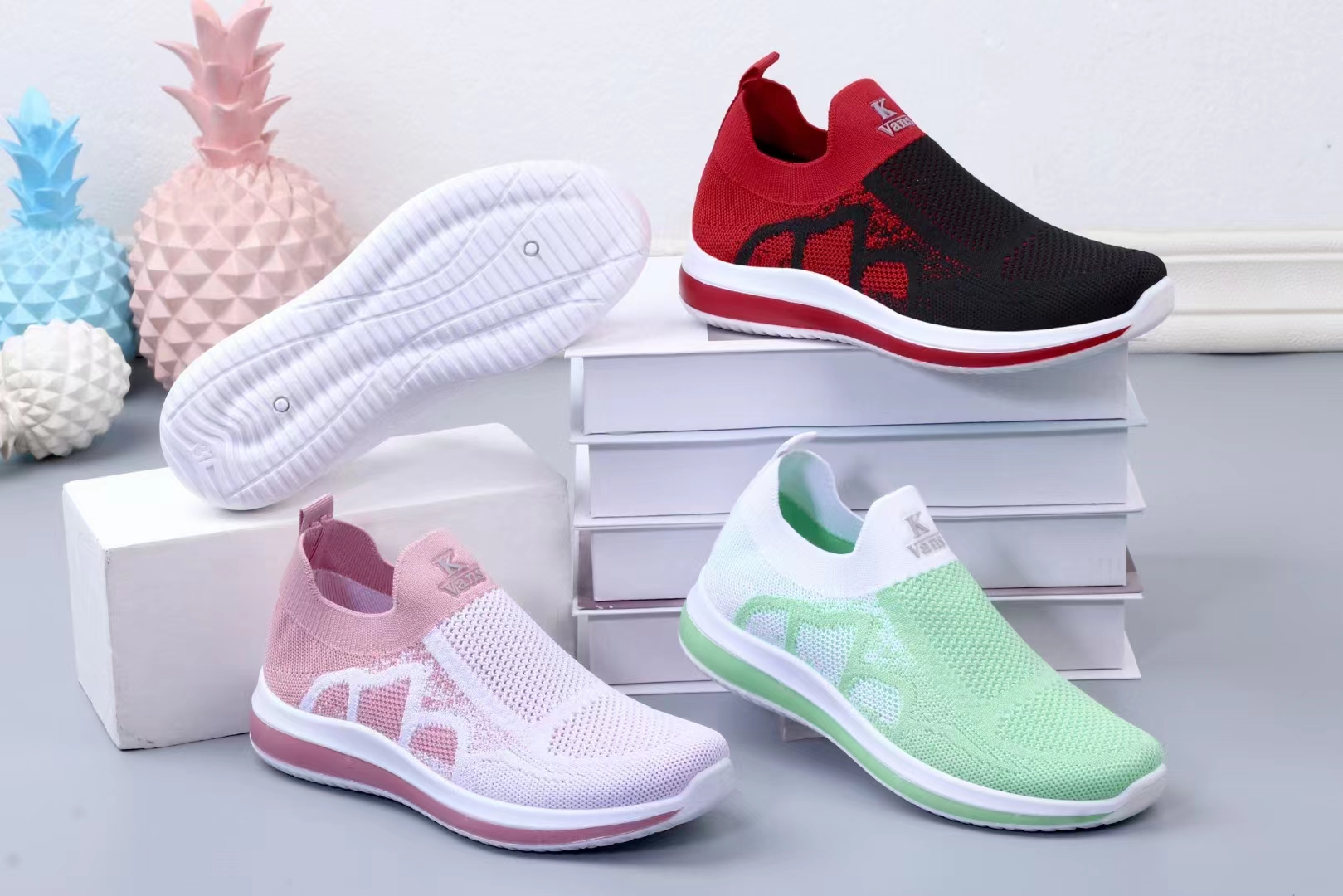 女子2023新款休闲运动鞋女时尚网面鞋飞织透气外贸女鞋