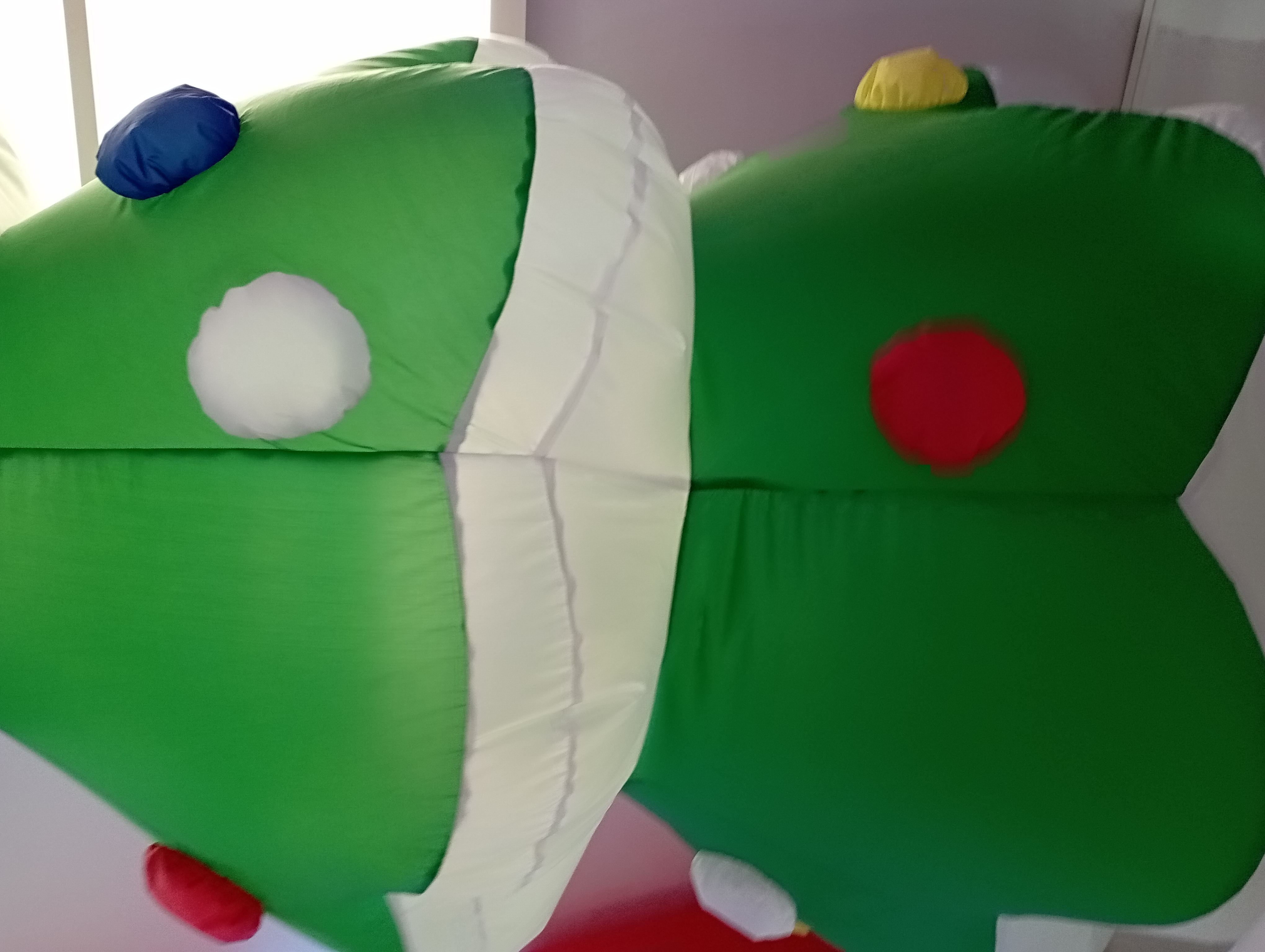 Christmas decoration inflatable mold 2.1-meter rotatable Christmas tree, polyester Christmas decoration for shopping malls and hotels Specification image