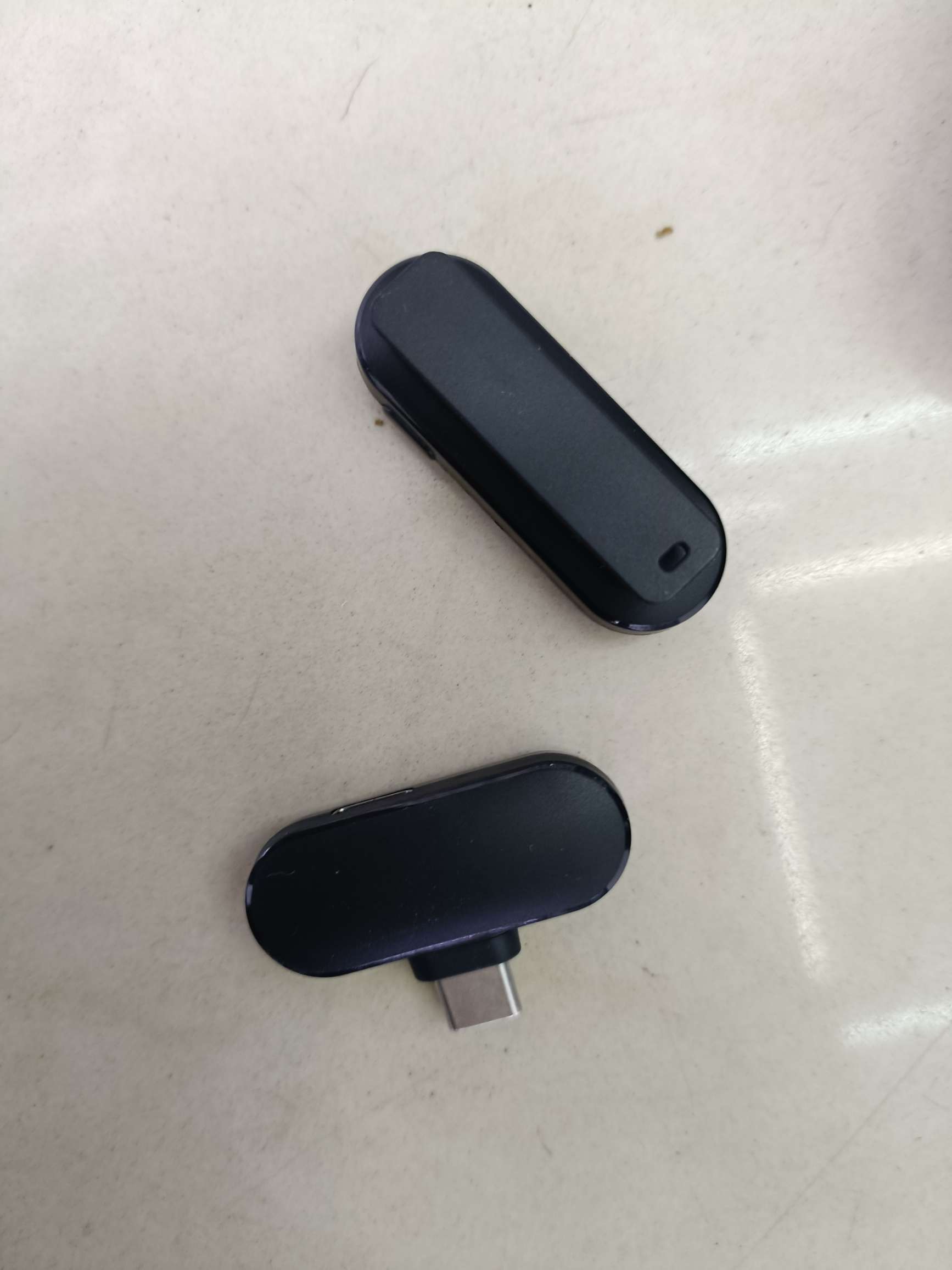 K81一拖一座舱领夹麦克风 座舱充电式
苹果接口/Type-C接口详情图9