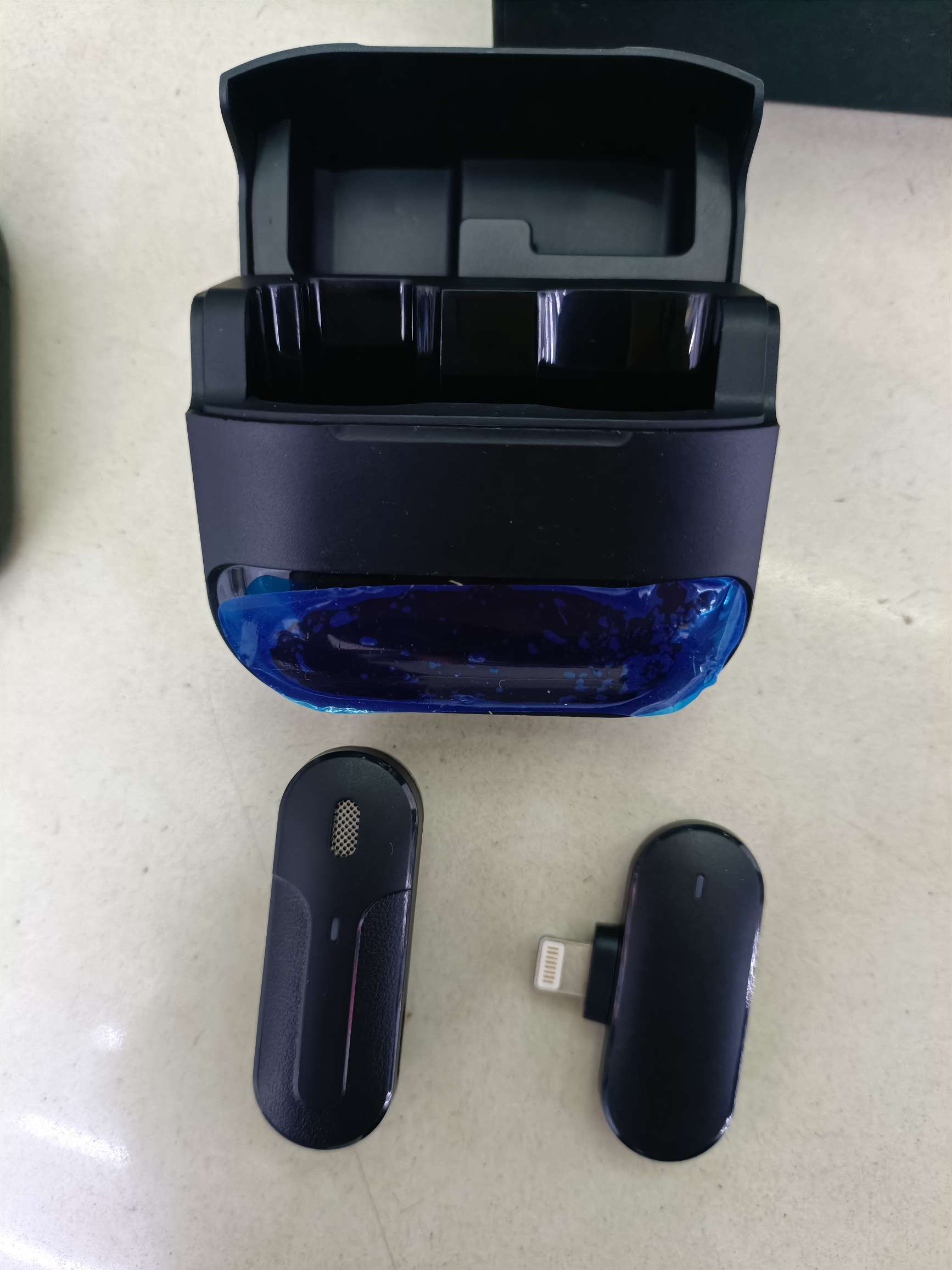 K81一拖一座舱领夹麦克风 座舱充电式
苹果接口/Type-C接口详情图13