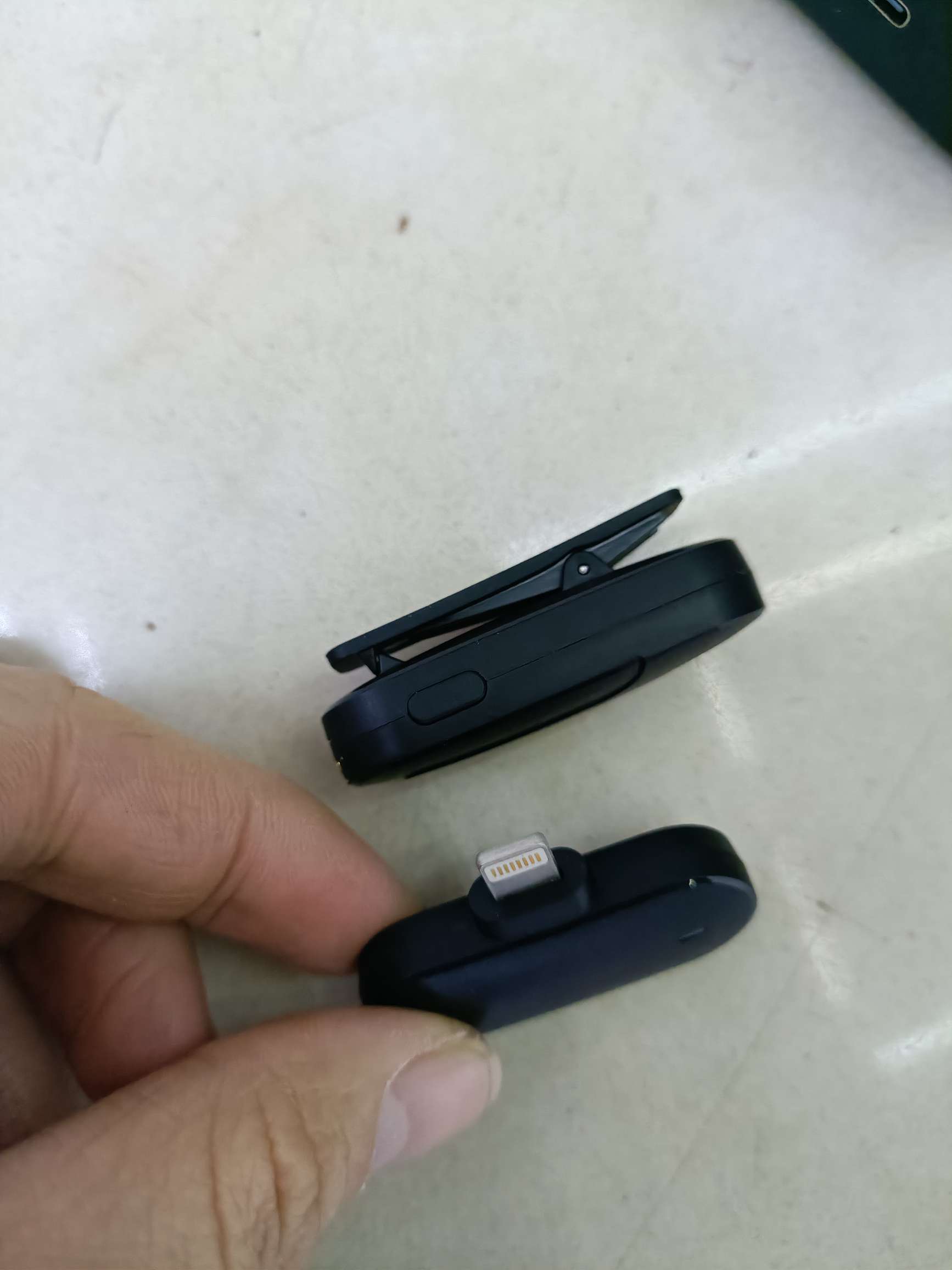 K81一拖一座舱领夹麦克风 座舱充电式
苹果接口/Type-C接口详情图15