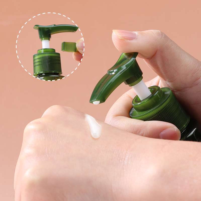 Portable travel bottle 5-piece set, hair care set, skin care water, lotion, press bottle, spray, empty bottle, fine mist, home / Application Scenario