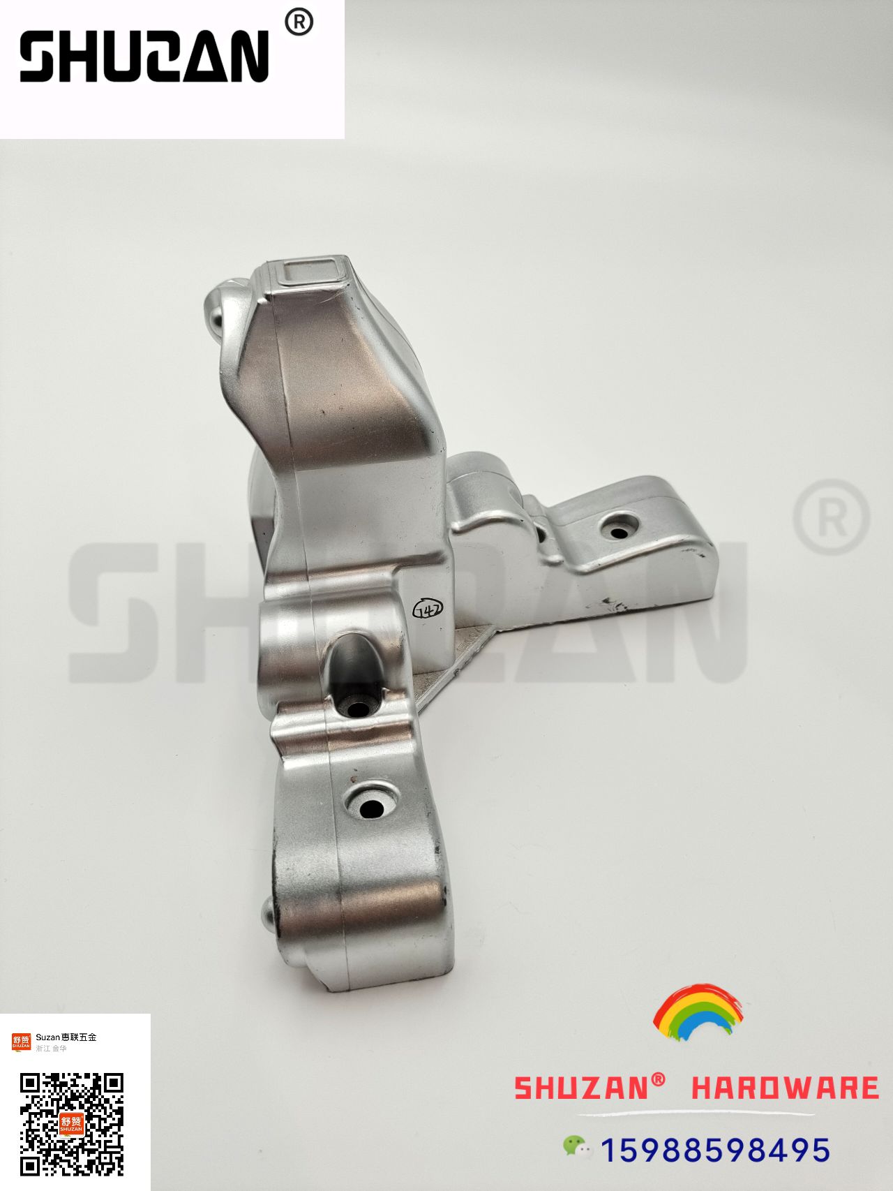 Shuzan hardware cabinets have bright silver feet, are sturdy and durable, and come in a variety of styles for export details Picture