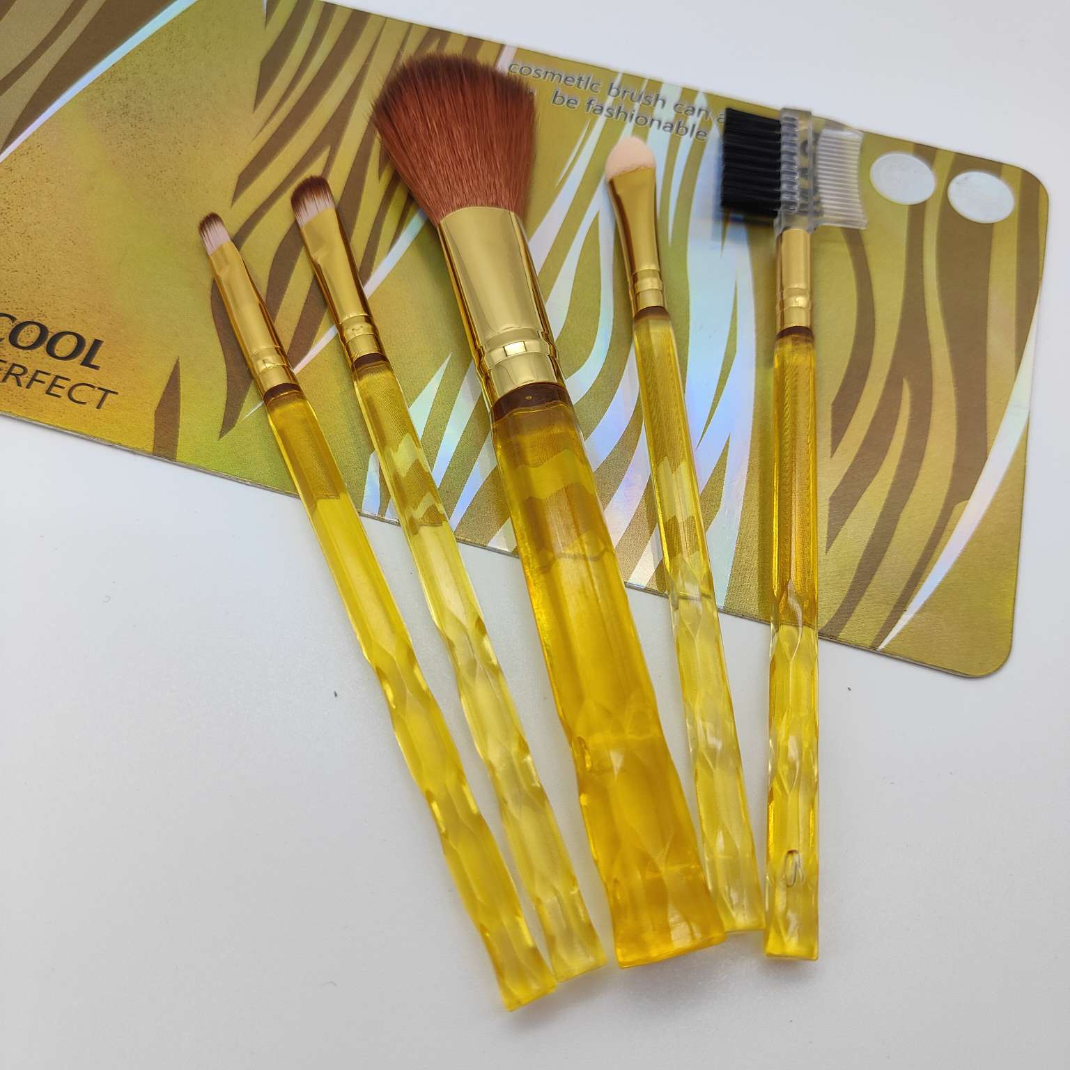 化妆刷/眉刷/腮红刷白底实物图