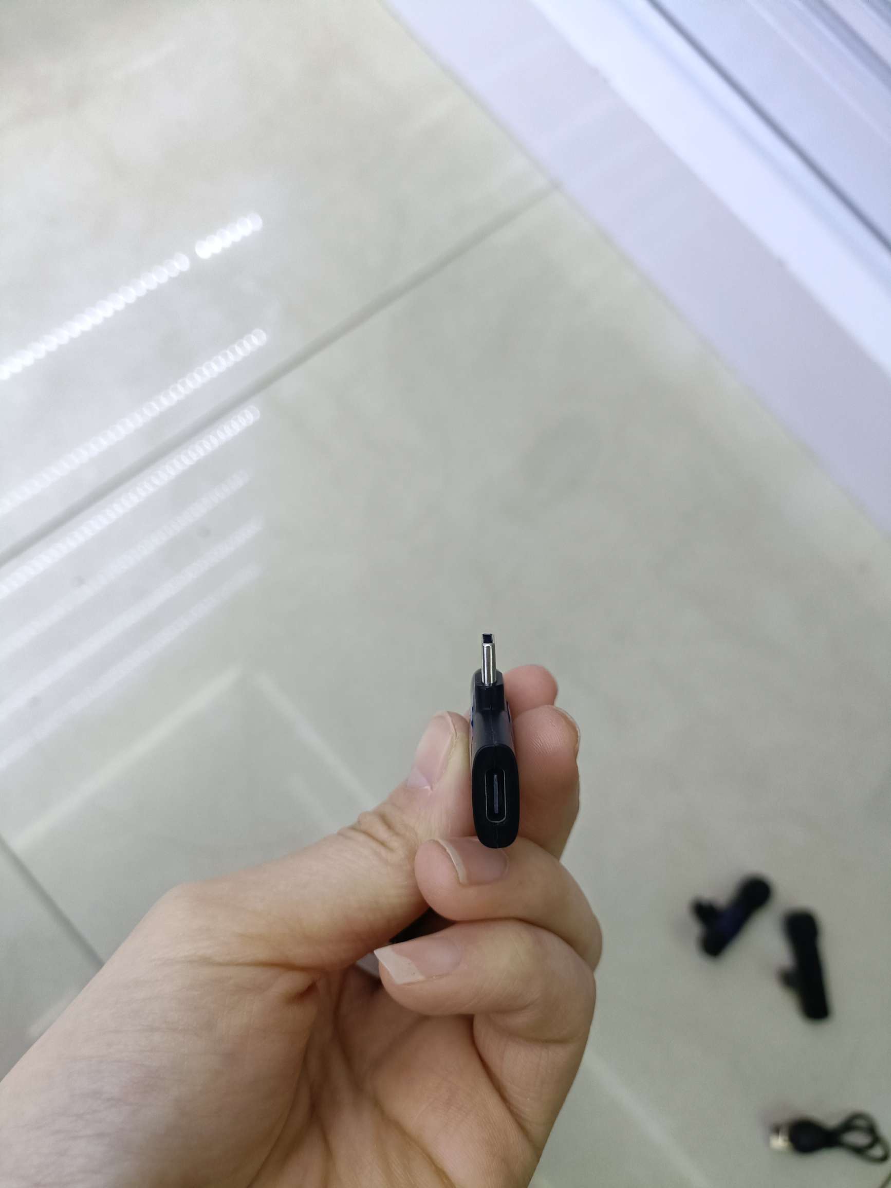 K9四合一无线领夹麦克风带充电
苹果接口和Type-C接口二合一
转接头详情图9