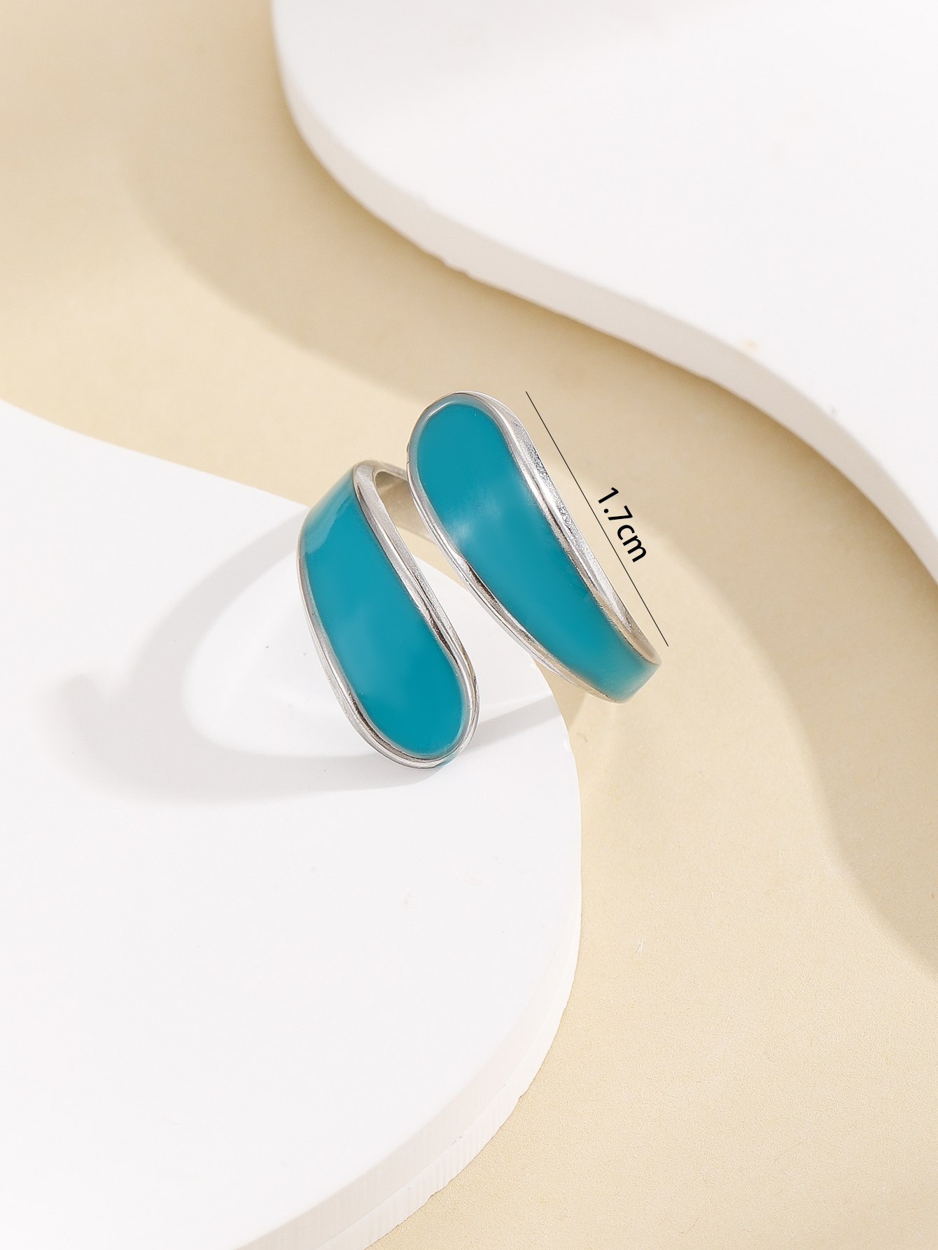 Cross-border new product blue fashionable steel ring ing Oil-dripping European and American fashionable stainless steel couple ring that does not fade details Picture
