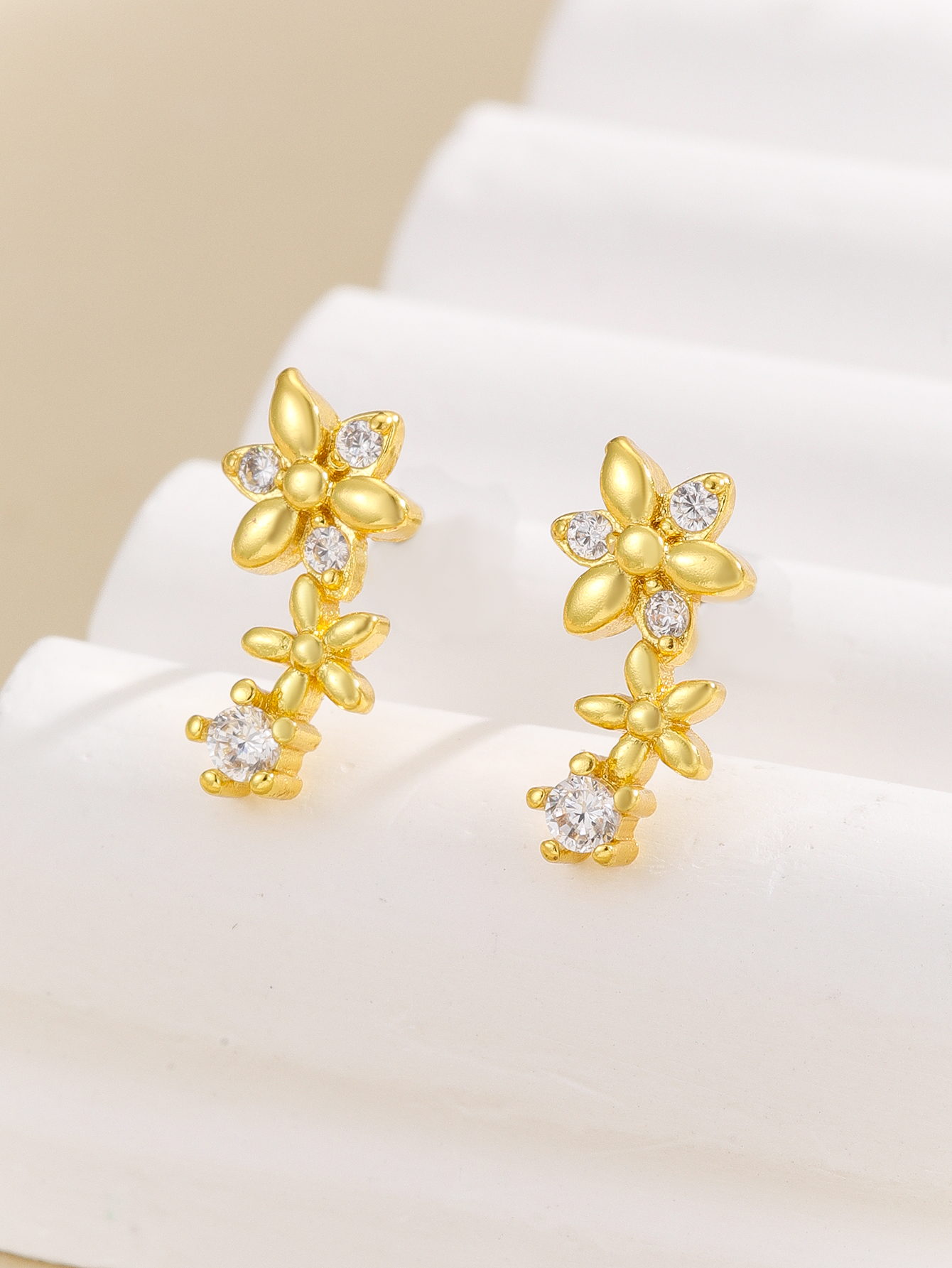 Wholesale of cross-border inS-style popular micro-inlaid zircon stud flower earrings from Europe and America, featuring a simple and fashionable design Specification image