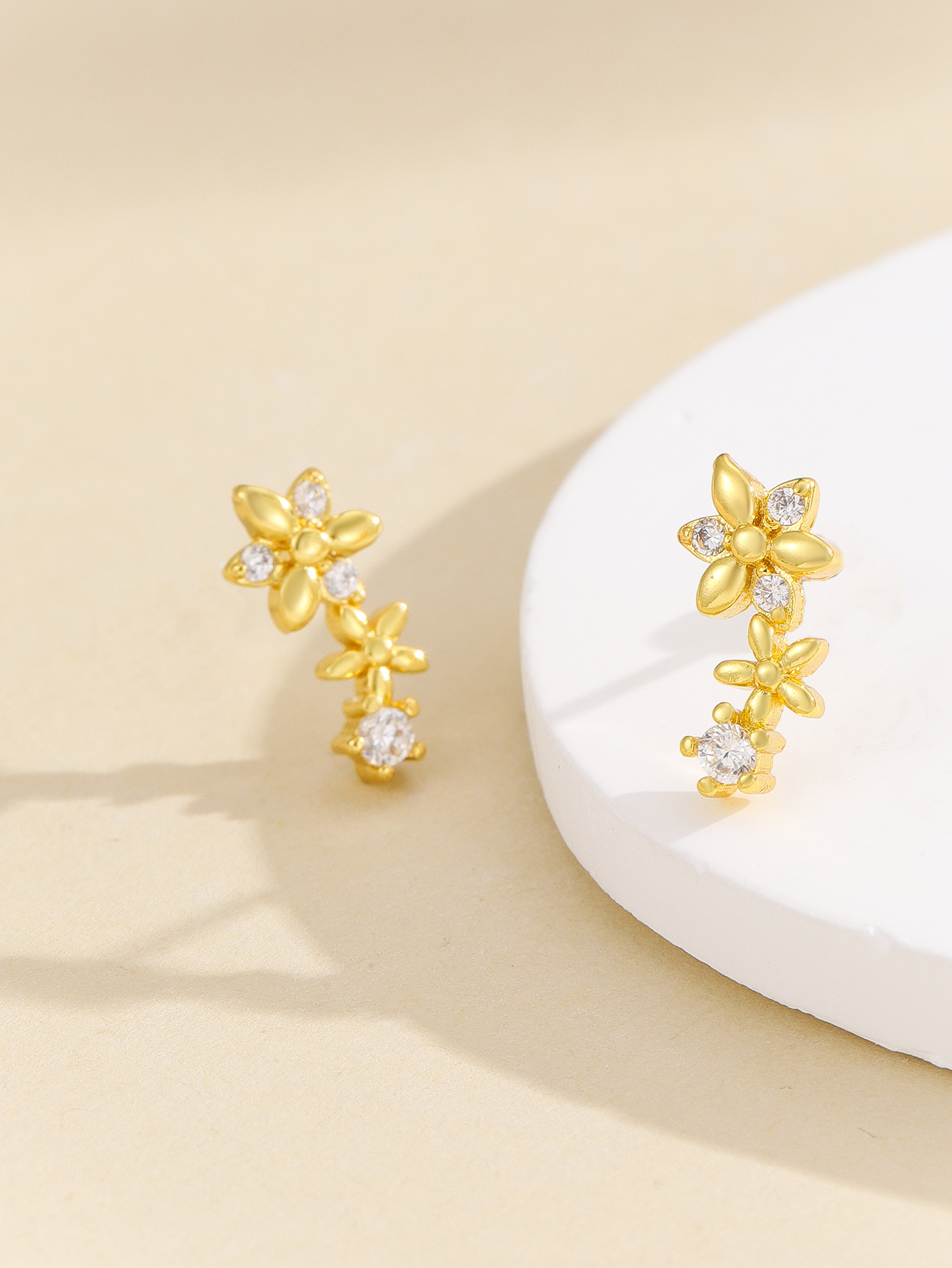 Wholesale of cross-border inS-style popular micro-inlaid zircon stud flower earrings from Europe and America, featuring a simple and fashionable design Application Scenario