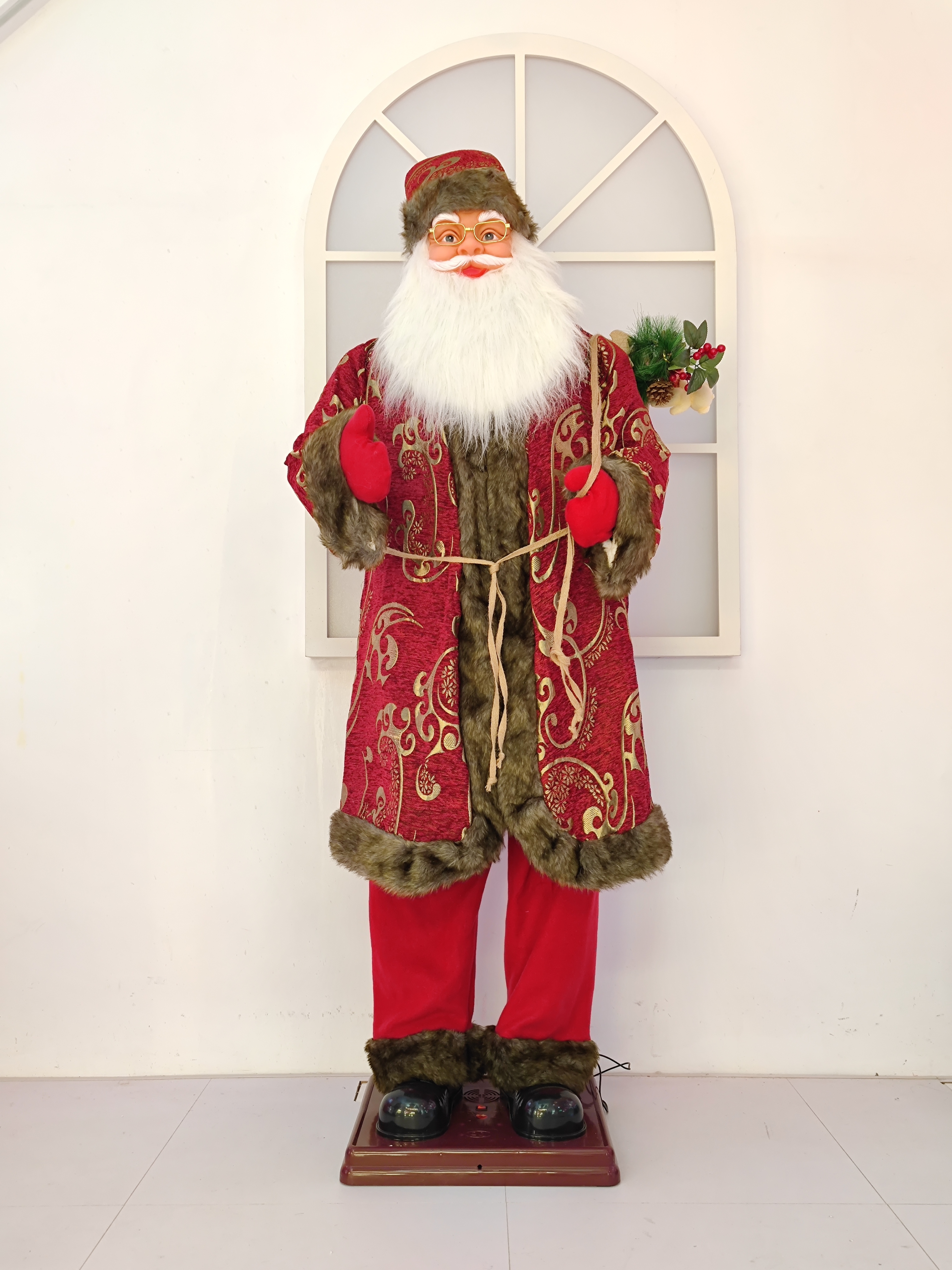 Christmas electric Santa Claus 1.8 meters tall, gorgeous clothes, dancing, with a backpack, cute Santa Claus figant 9123
