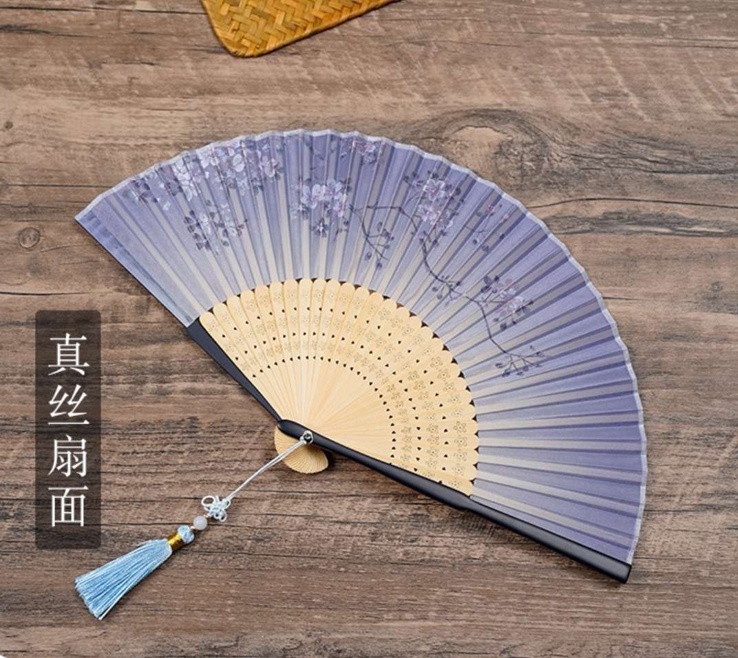 6寸女扇雕刻折扇真丝折扇日式折扇夏日汉服旗袍和风礼品舞蹈折扇详情图4