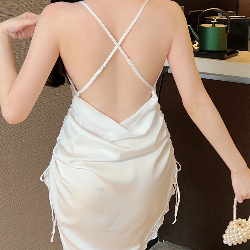 Dreamy red and pink, sexy and high-end lace backless halter with a chest cushion, a long-sleeved sleeping dress two-piece set Specification image