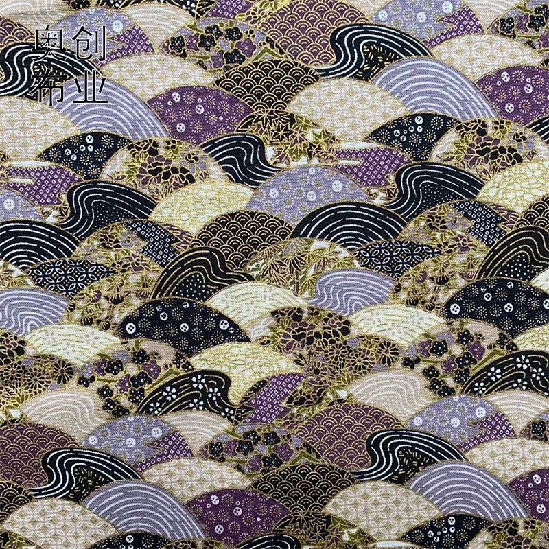 All-cotton gold-embossed Japanese-style fabric, wavy fan printed Japanese-style fabric, handcrafted DIY decorative gold powder fabric for kimono Application Scenario