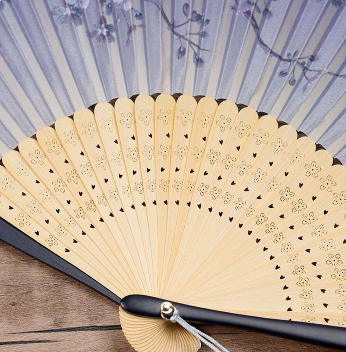 6寸女扇雕刻折扇真丝折扇日式折扇夏日汉服旗袍和风礼品舞蹈折扇详情图5