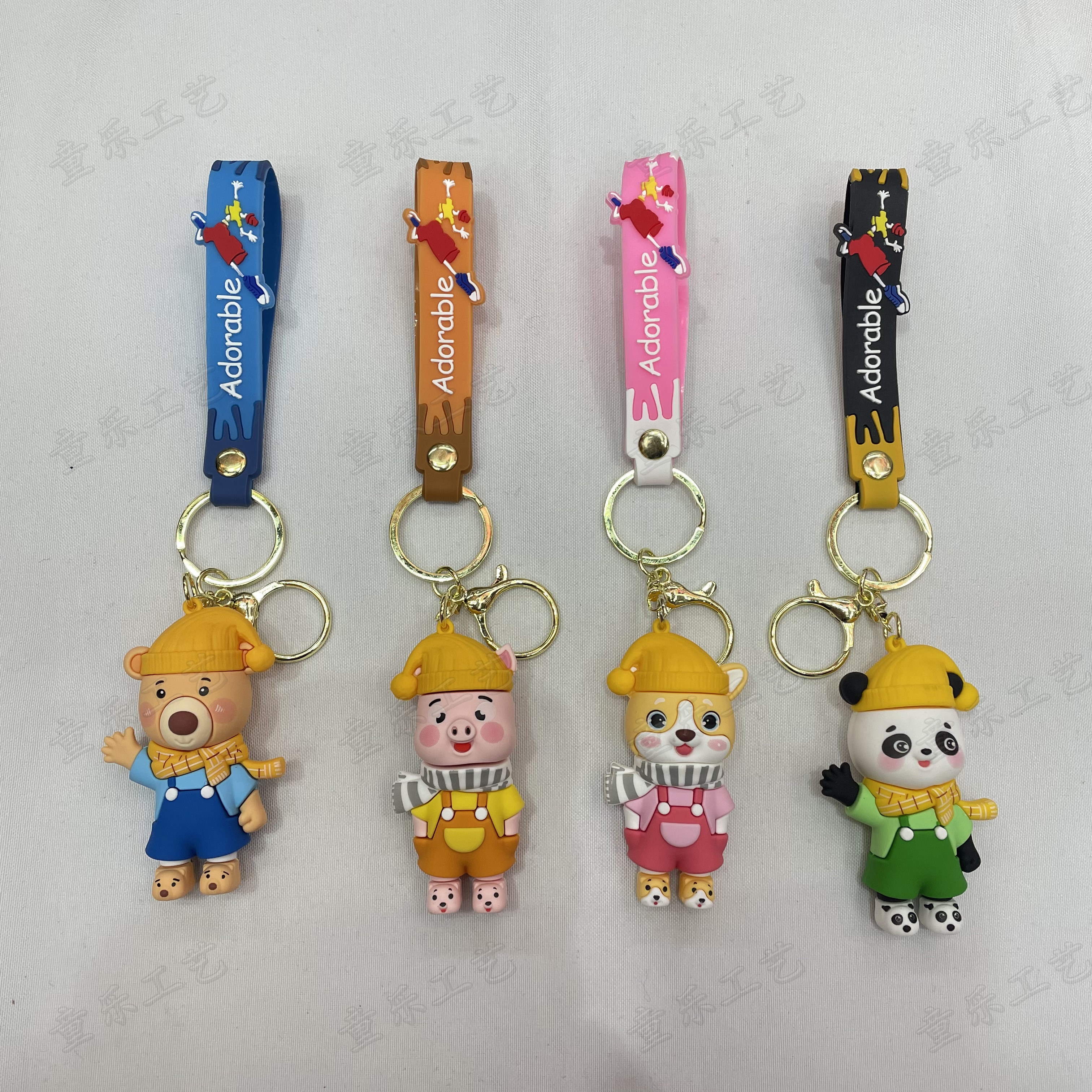 Cartoon scarf, animal soft rubber keychain, cartoon scarf, little bear, cute little pig, exquisite key accessory, three-dimensional figurine pendant