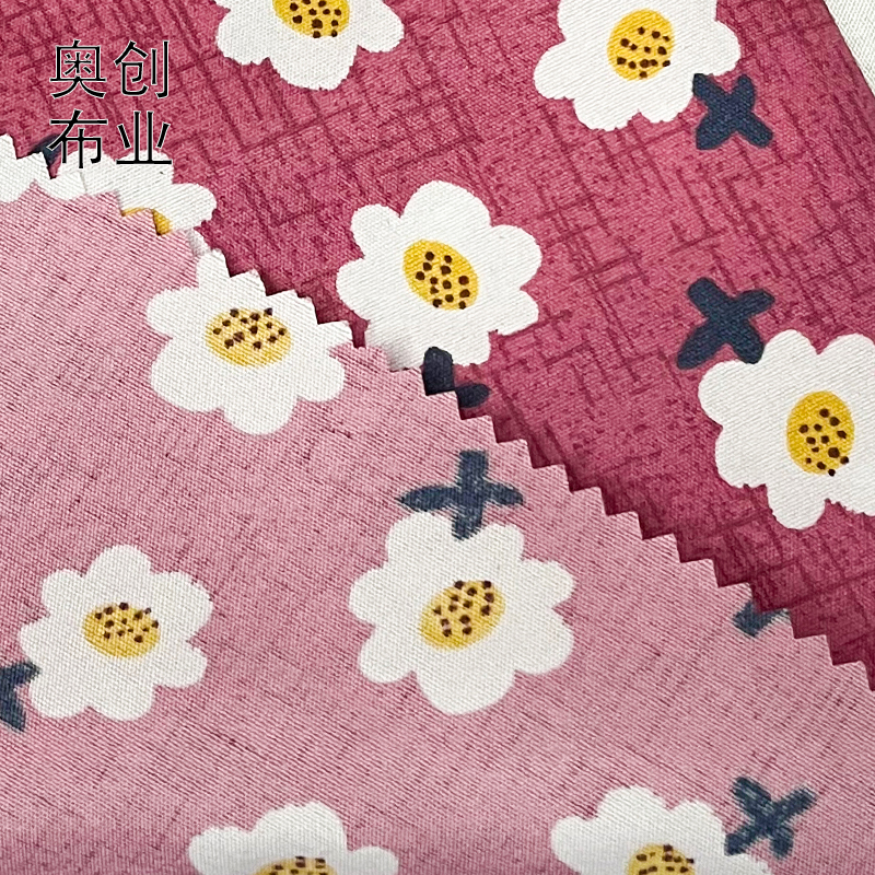 Polyester brushed peach skin velvet printed fabric, flower decorative fabric, dress clothing fabric, DIY handmade bags and accessories Application Scenario