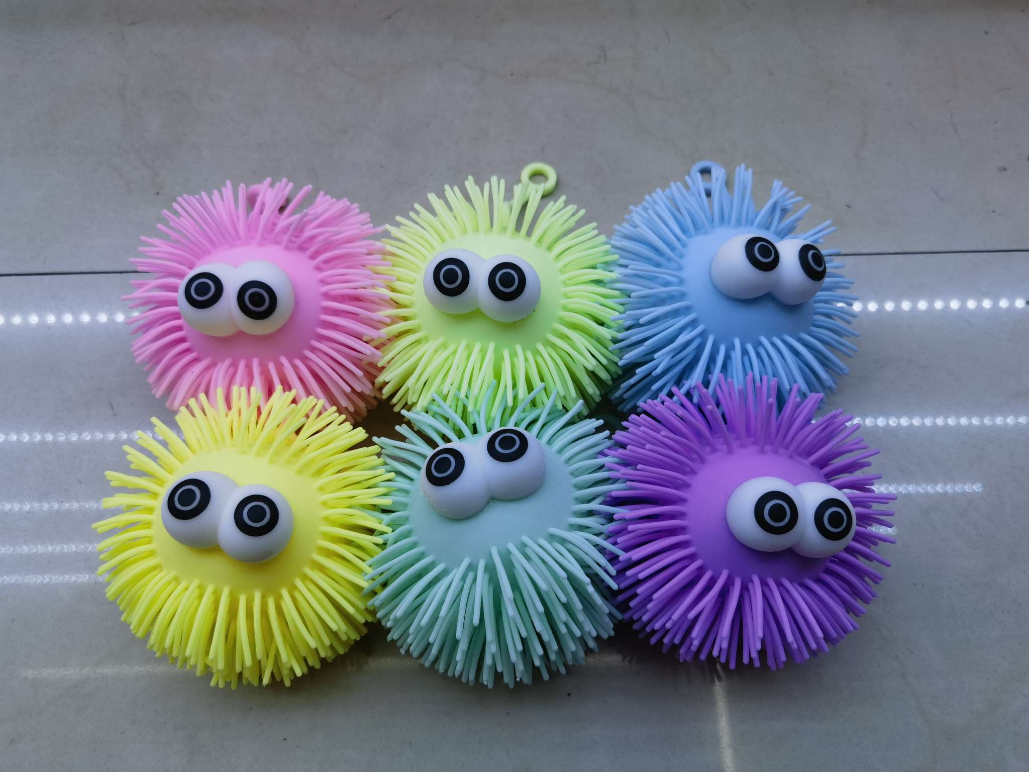 发光玩具毛毛球