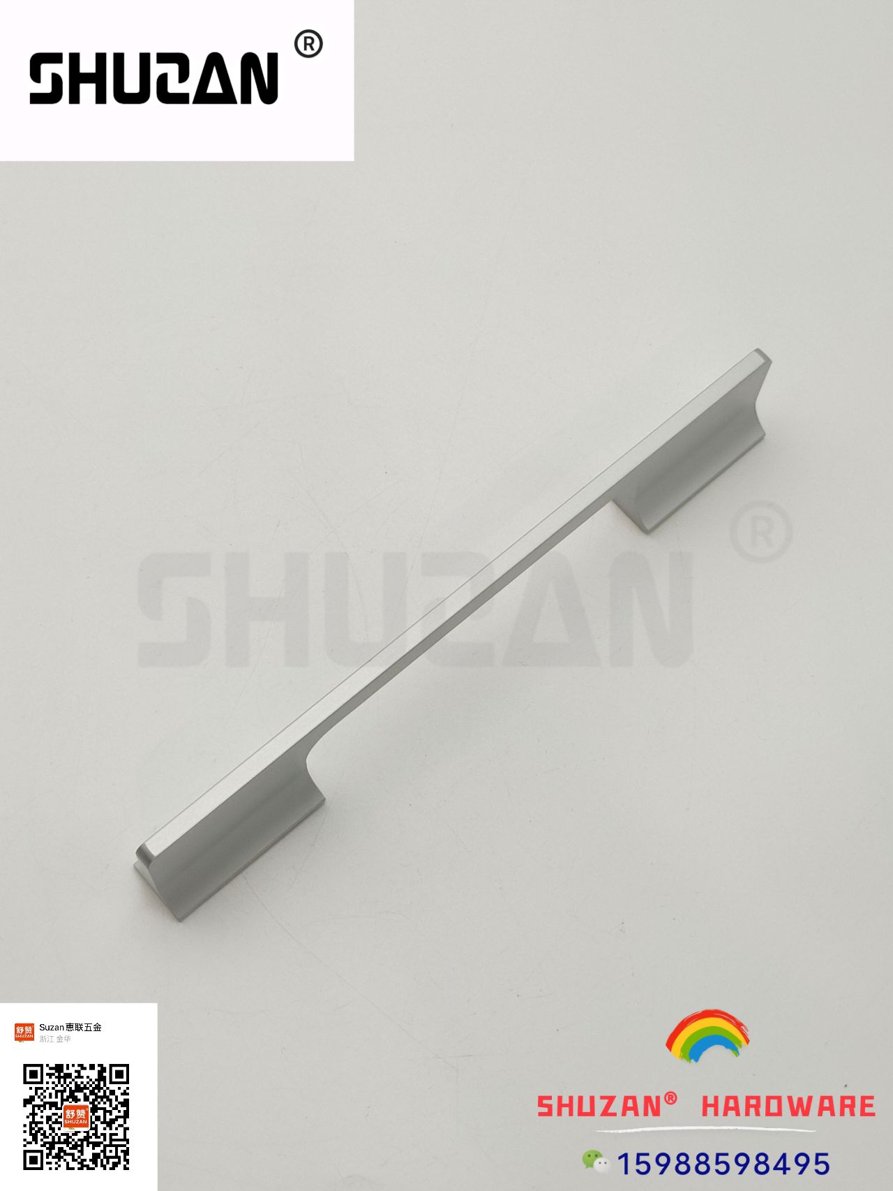 The silver handle is simple, elegant and comfortable. It comes in various specifications and is of high quality and grand