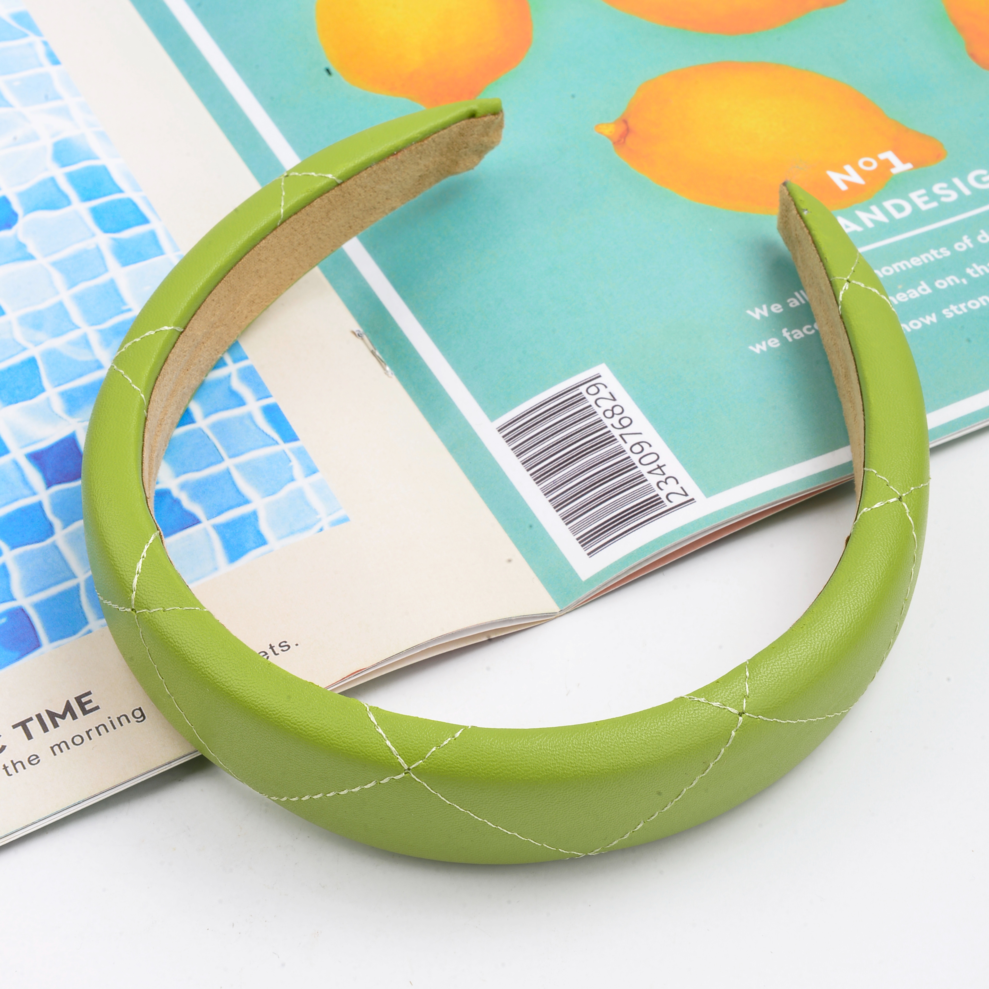 Glossy solid-color PU leather hair band for women, a fashionable wide-edge sponge hair accessory headband for women, the same style as celebrities Specification image