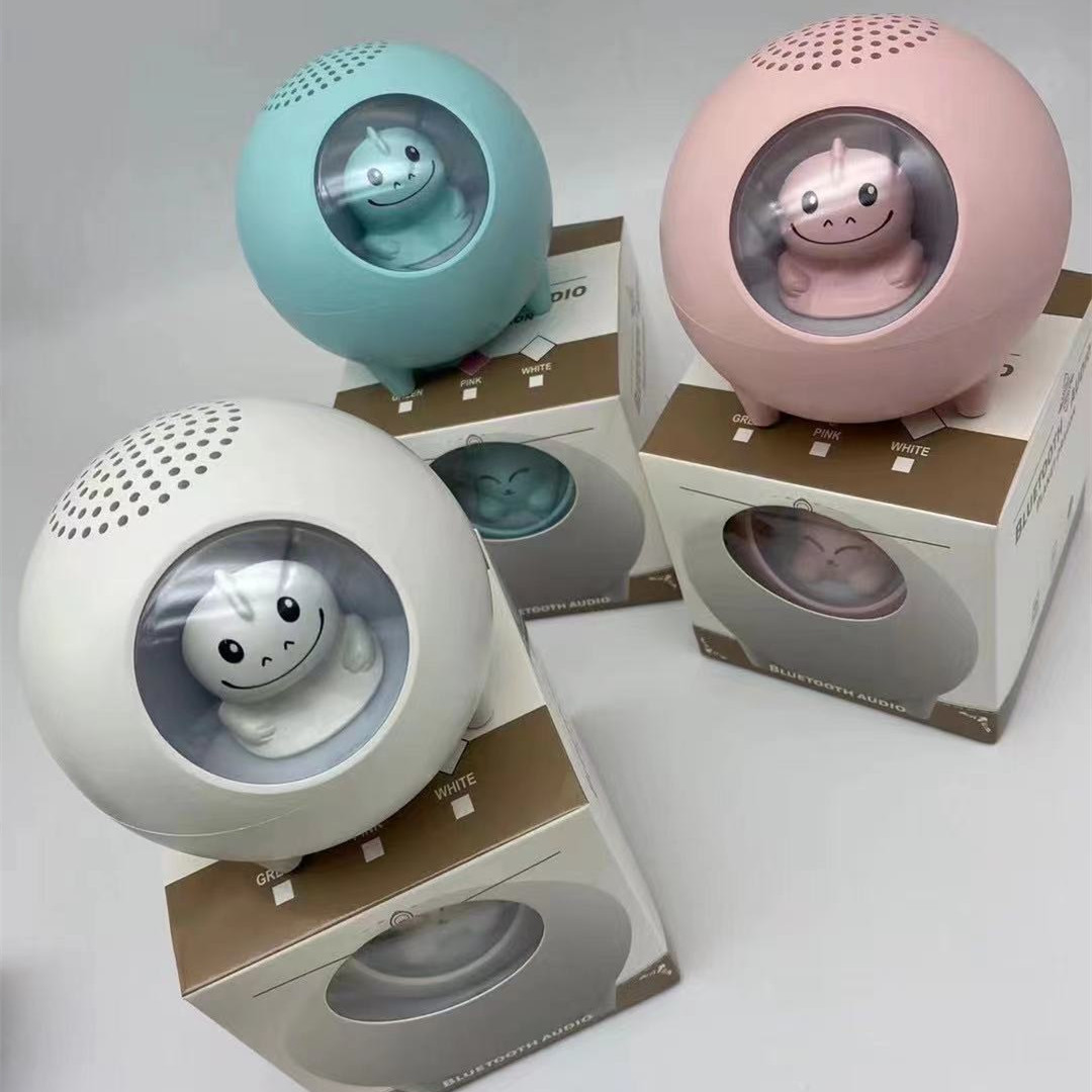 The lighting effects of the new pet speaker Bluetooth mini speaker can all flash according to the rhythm of the music details Picture