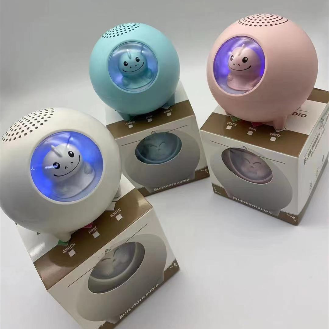 The lighting effects of the new pet speaker Bluetooth mini speaker can all flash according to the rhythm of the music Specification image