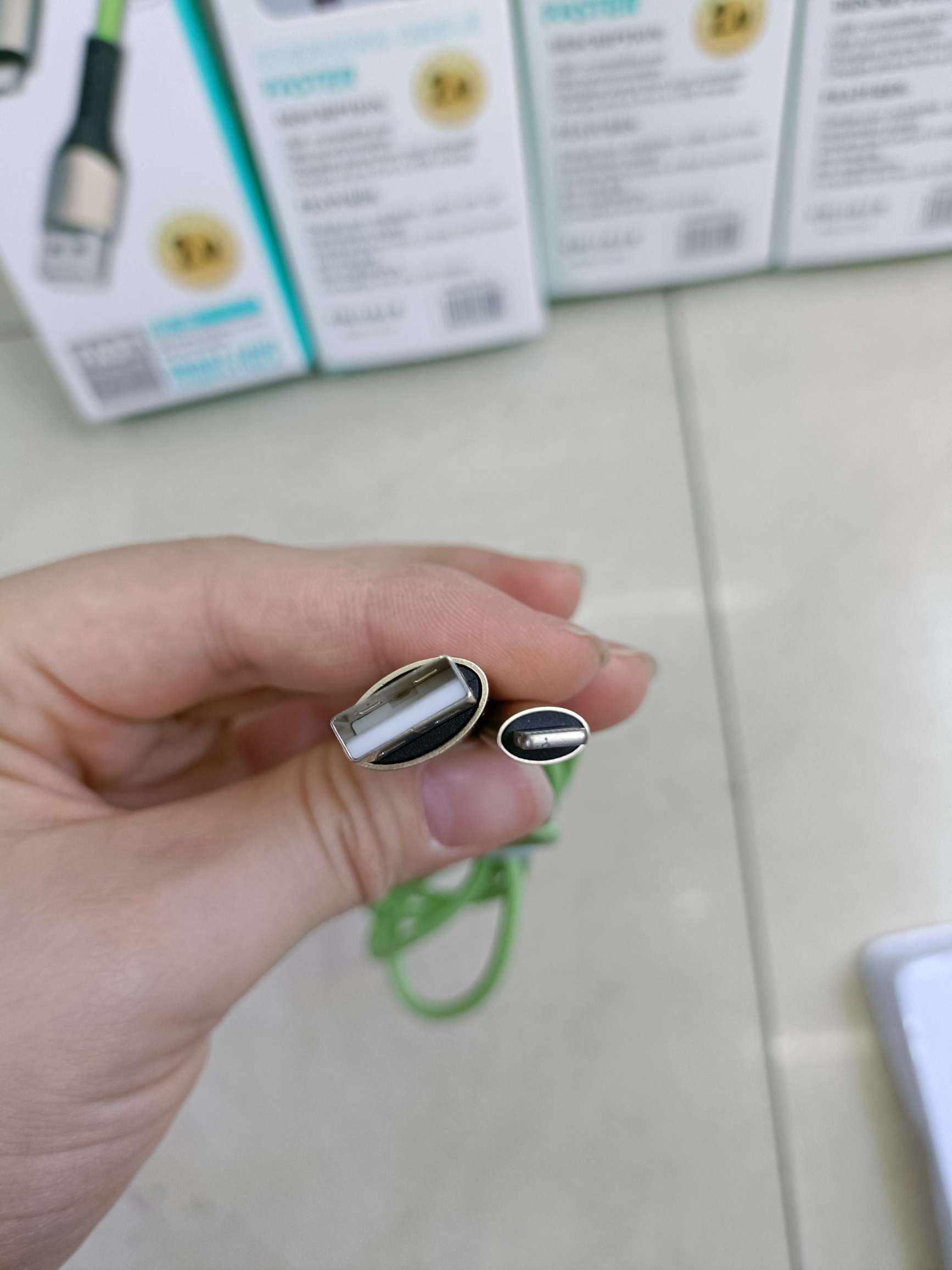 Macaron zinc imitation alloy data cable for mobile phone data cable Application Scenario