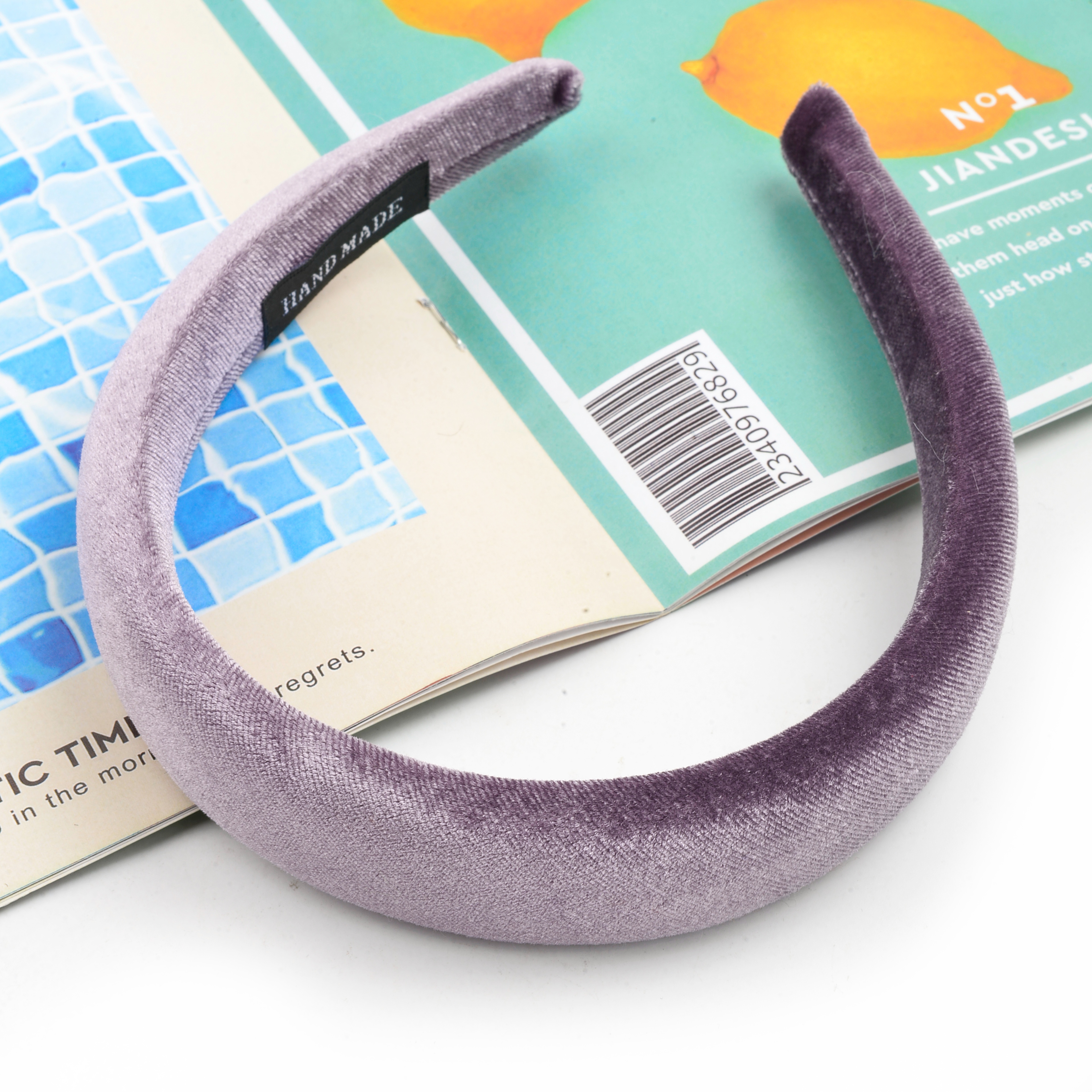 Autumn and winter velvet simple girl solid color versatile hair band, Japanese and Korean style bag fabric headband, baby girl trendy headwear and hair accessory details Picture