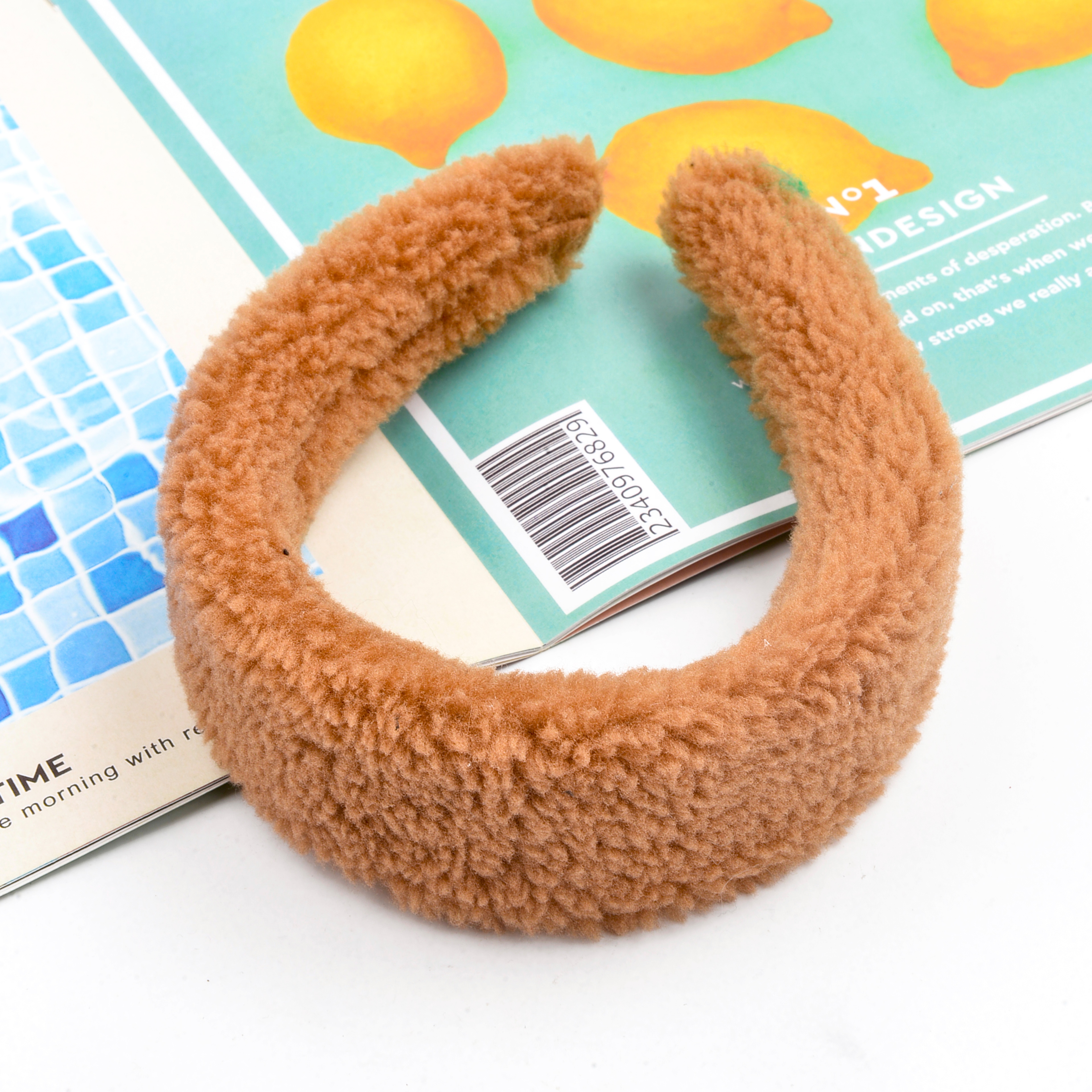 New autumn and winter cute plush compression hair band for women, wide edge hair clip headband wholesale for going out Item Picture