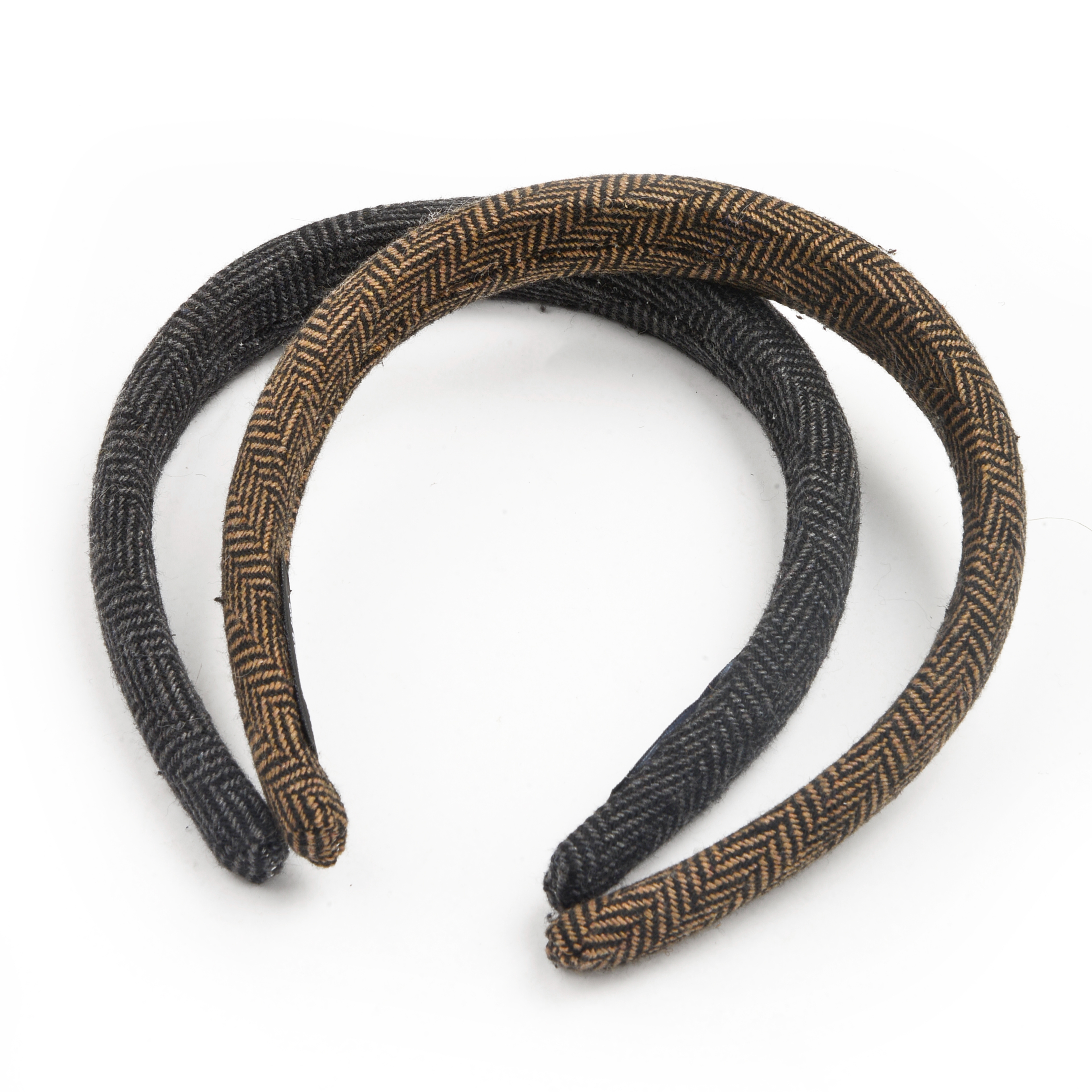 The 2023 new fine twill sponge hairband exudes a high-end and fashionable vibe for girls. The hairpin is simple and height-increasing for the top of the head