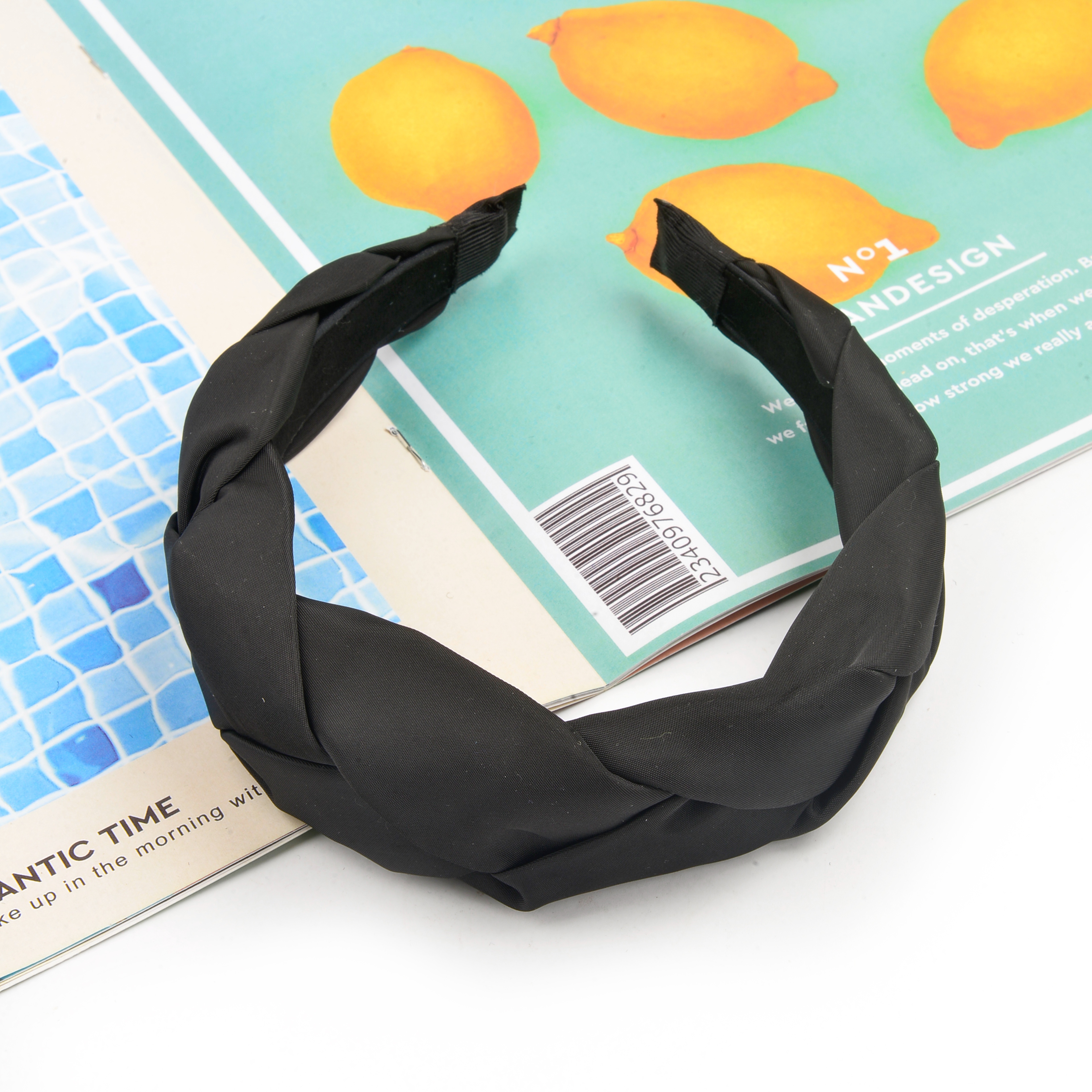 Wholesale of 2023 new style hair bands and hair accessories from the manufacturer, featuring high-quality women's headbands and popular sponge hair bands in stock Specification image